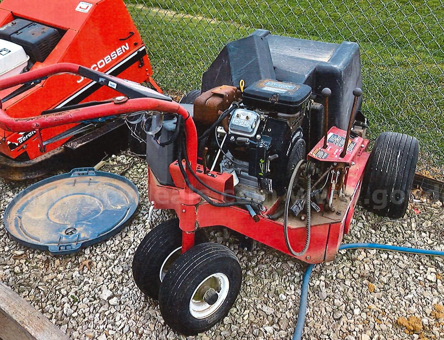 Toro 9120 Greens Aerator Jacobsen 9120 Government Surplus Auction - Photo #2