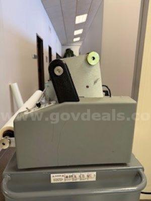 Laminator with 4 rolls of laminate   Government Surplus Auction - Photo #4