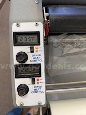 Laminator with 4 rolls of laminate   Government Surplus Auction - Photo #5