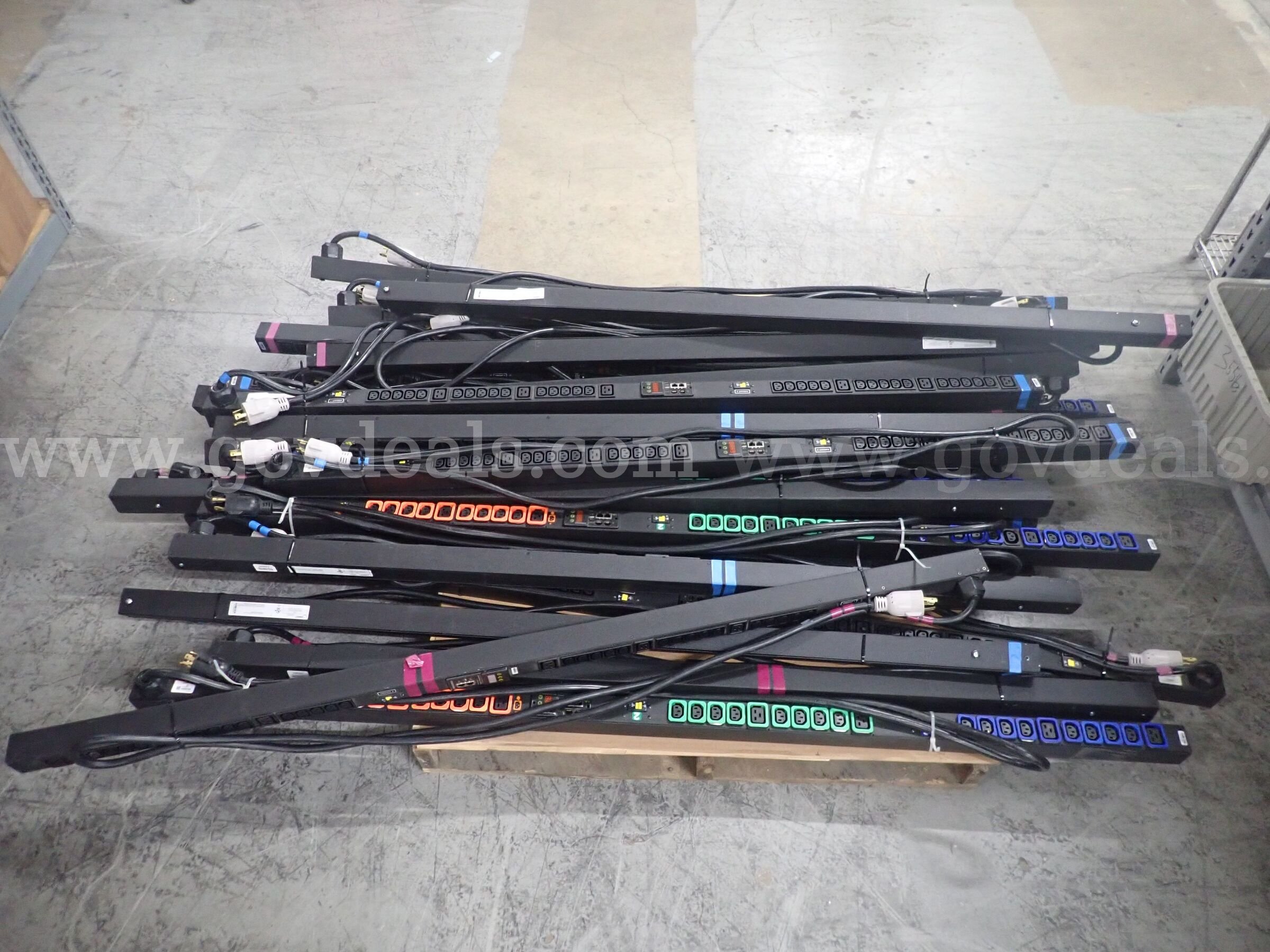 Pallet of Geist Switch Metered PDU Power Strips, Passed Power Test Geist Mixed Government Surplus Auction - Photo #2