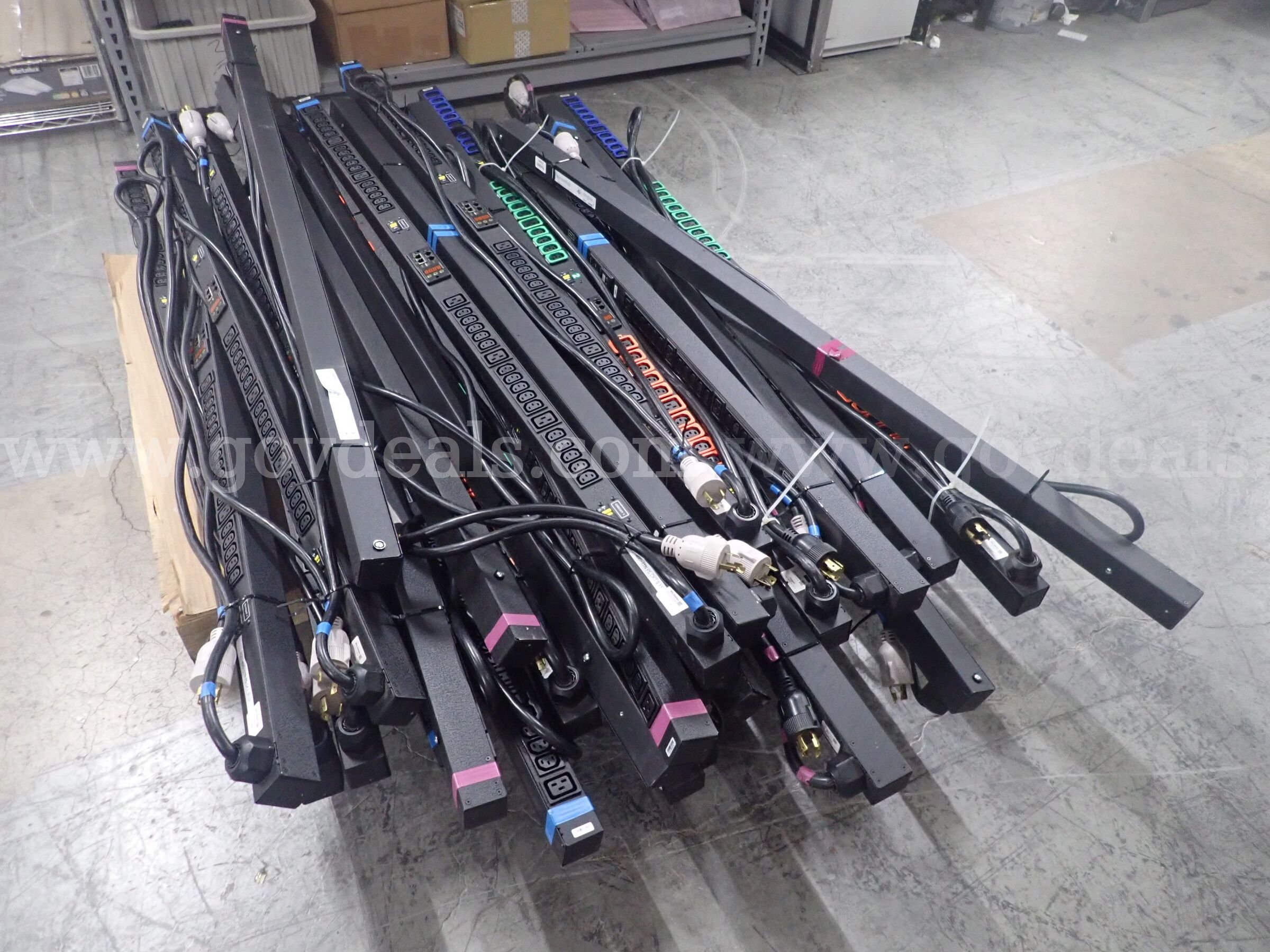 Pallet of Geist Switch Metered PDU Power Strips, Passed Power Test Geist Mixed Government Surplus Auction - Photo #4