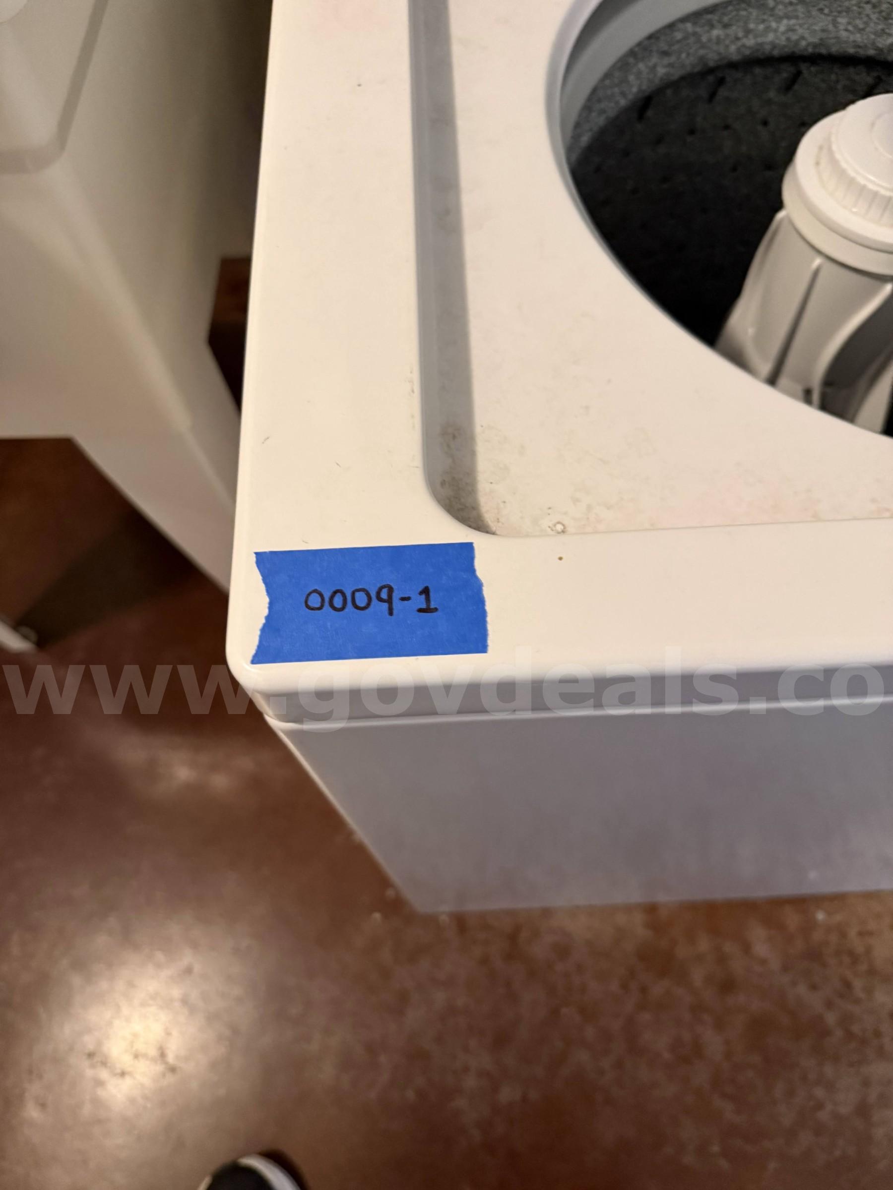 Whirlpool Washer & Dryer Stack
