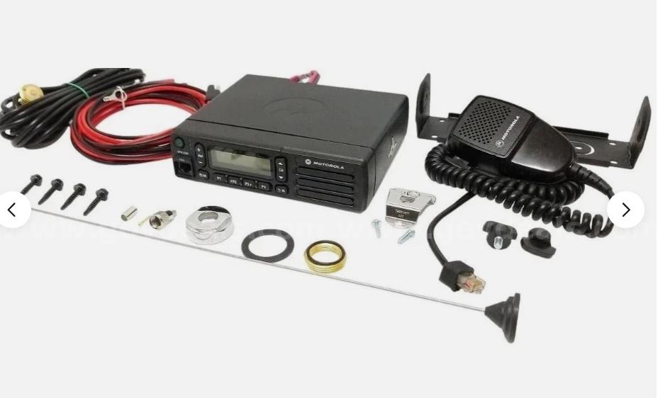 BRAND NEW Motorola XPR2500 VHF 136-174 MHz 45w mobile radio AAM02JQH9JA1AN With Microphone SHIPPING ONLY Motorola 136 Government Surplus Auction - Photo #2