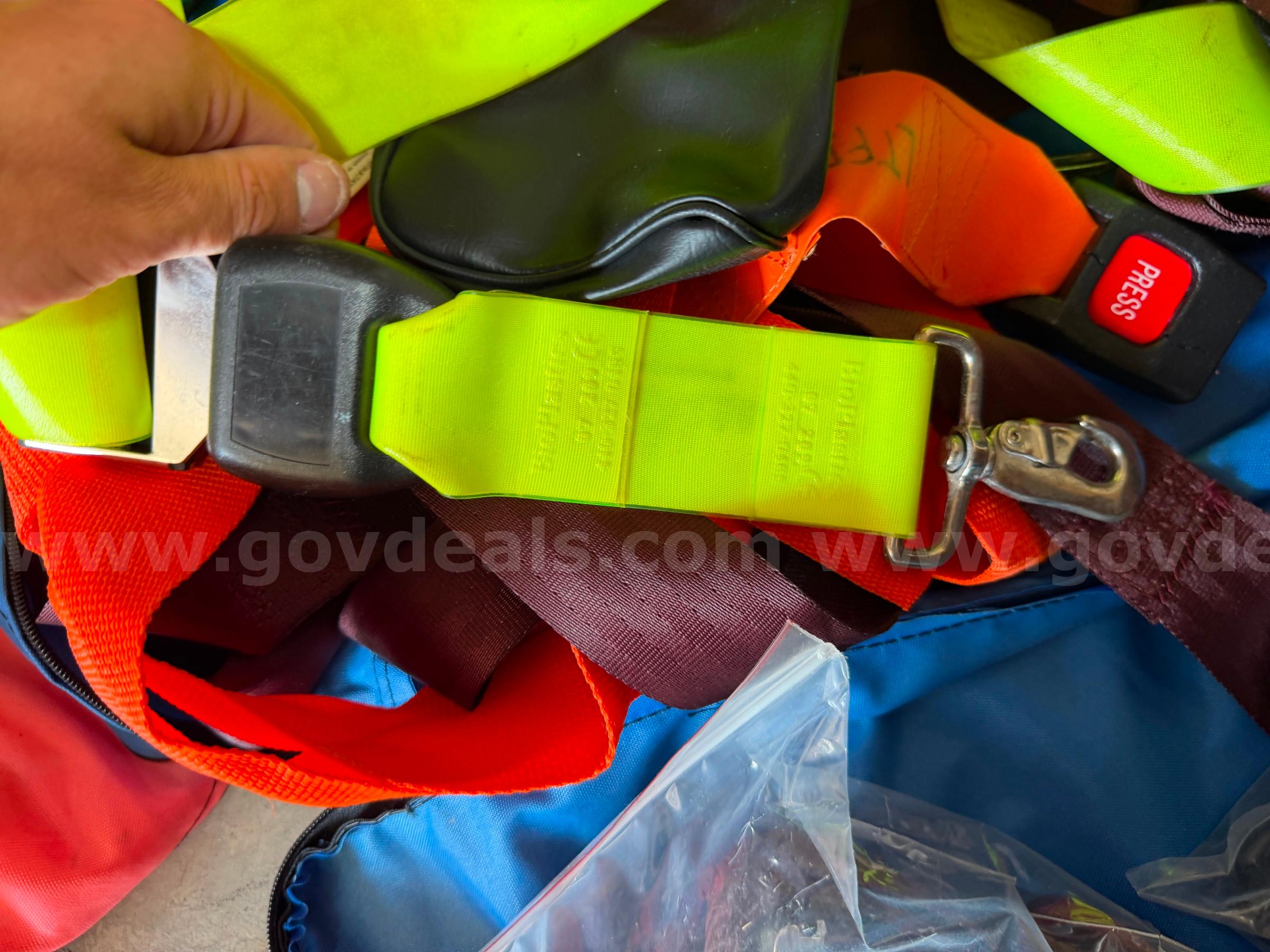 Ferno Stryker Stretcher Safety Belts Seatbelts Massive Lot Shipping Only   Government Surplus Auction - Photo #3