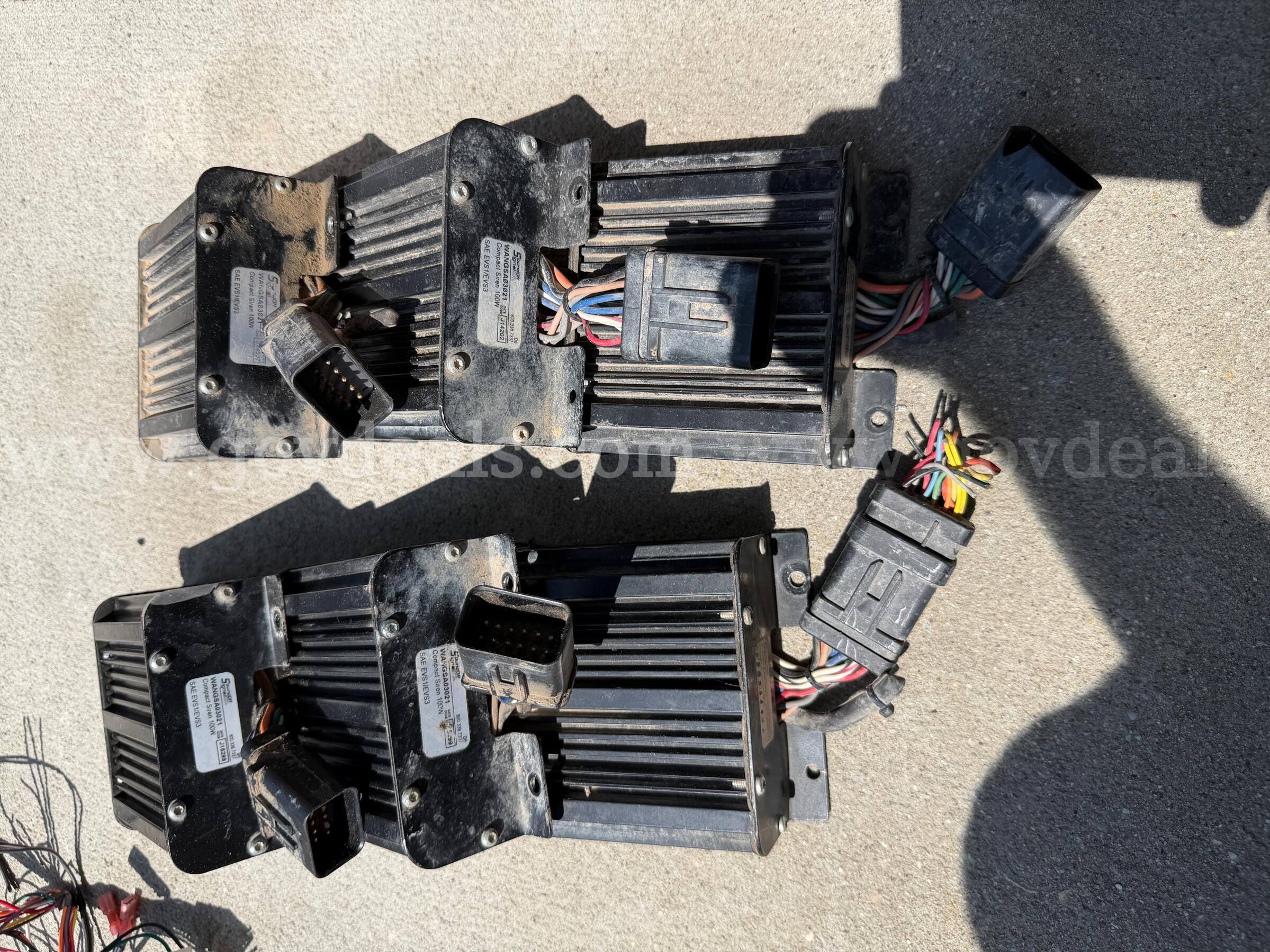 6x lot Soundoff signal sirens lot of 6 shipping available   Government Surplus Auction - Photo #4