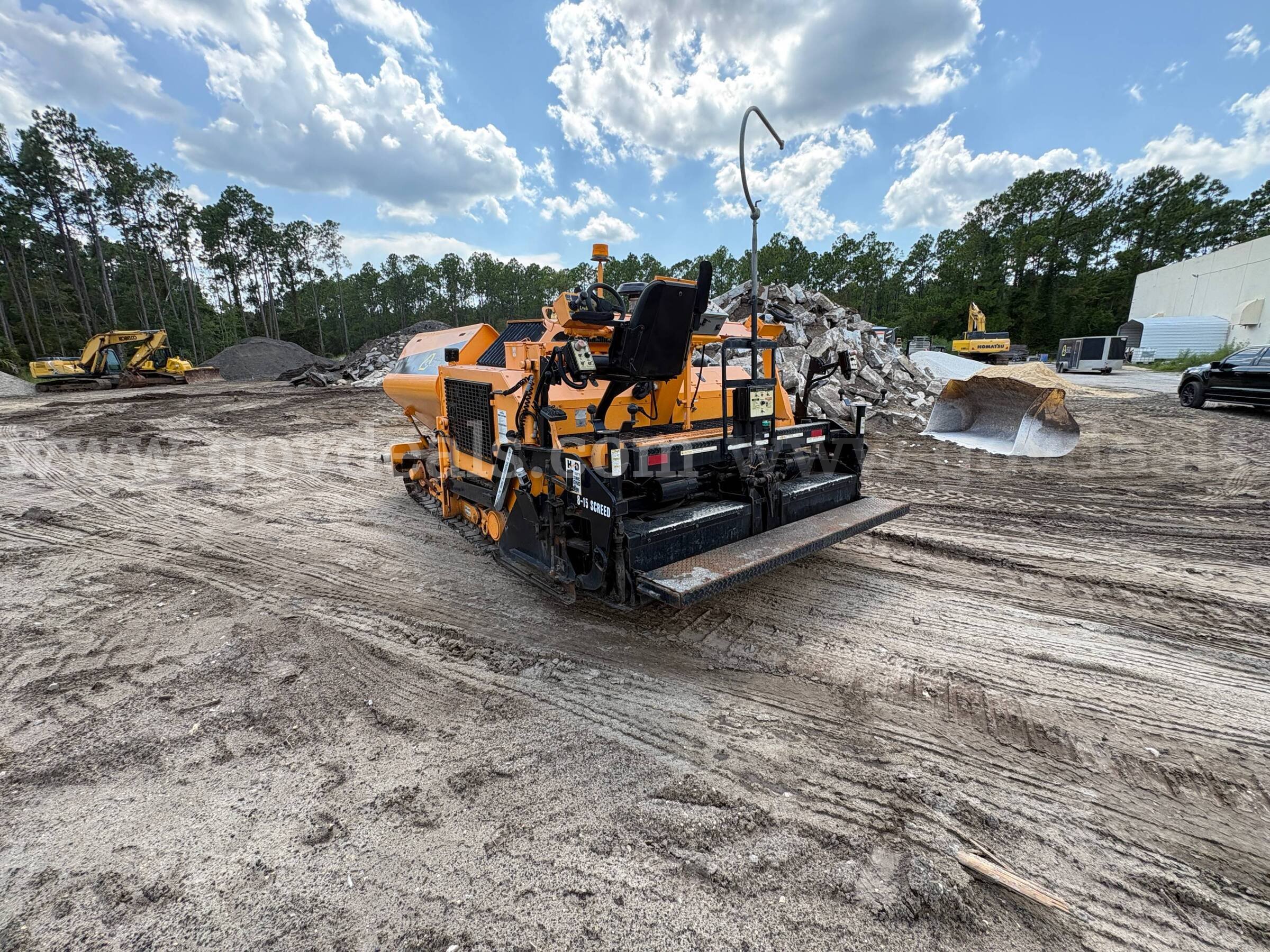 2016 LeeBoy 8616B Track Asphalt Paver LeeBoy 8616B Government Surplus Auction - Photo #3