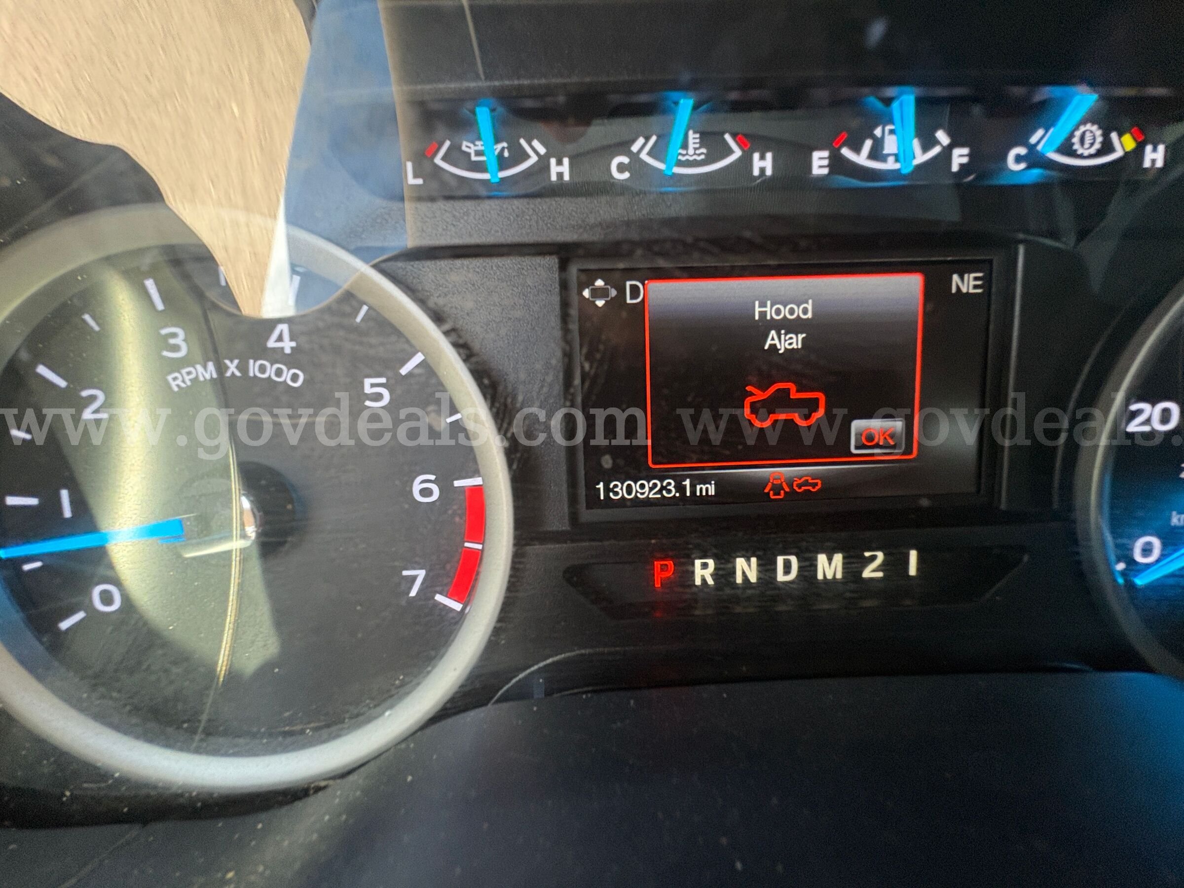 2017 Ford F-250 SD 4x4 Crew Cab Pickup Ford F-250 Government Surplus Auction - Photo #5