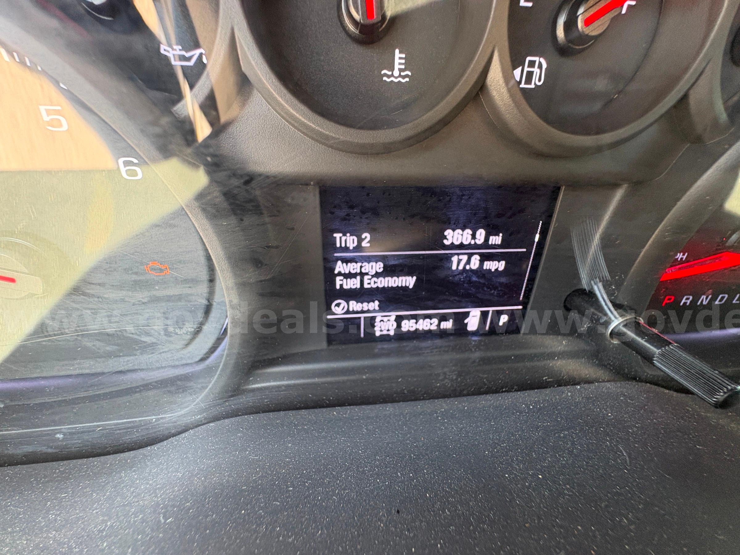 2022 Chevrolet Silverado Trail Boss 1500 4x4 Crew Cab Pickup Chevrolet Silverado Government Surplus Auction - Photo #5