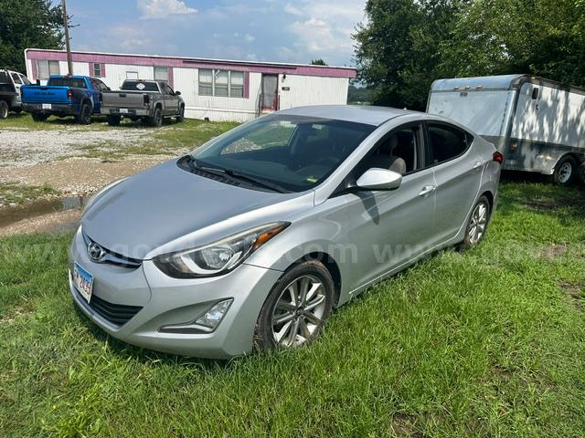 2014 Hyundai Elantra Limited Hyundai Elantra Government Surplus Auction - Photo #3