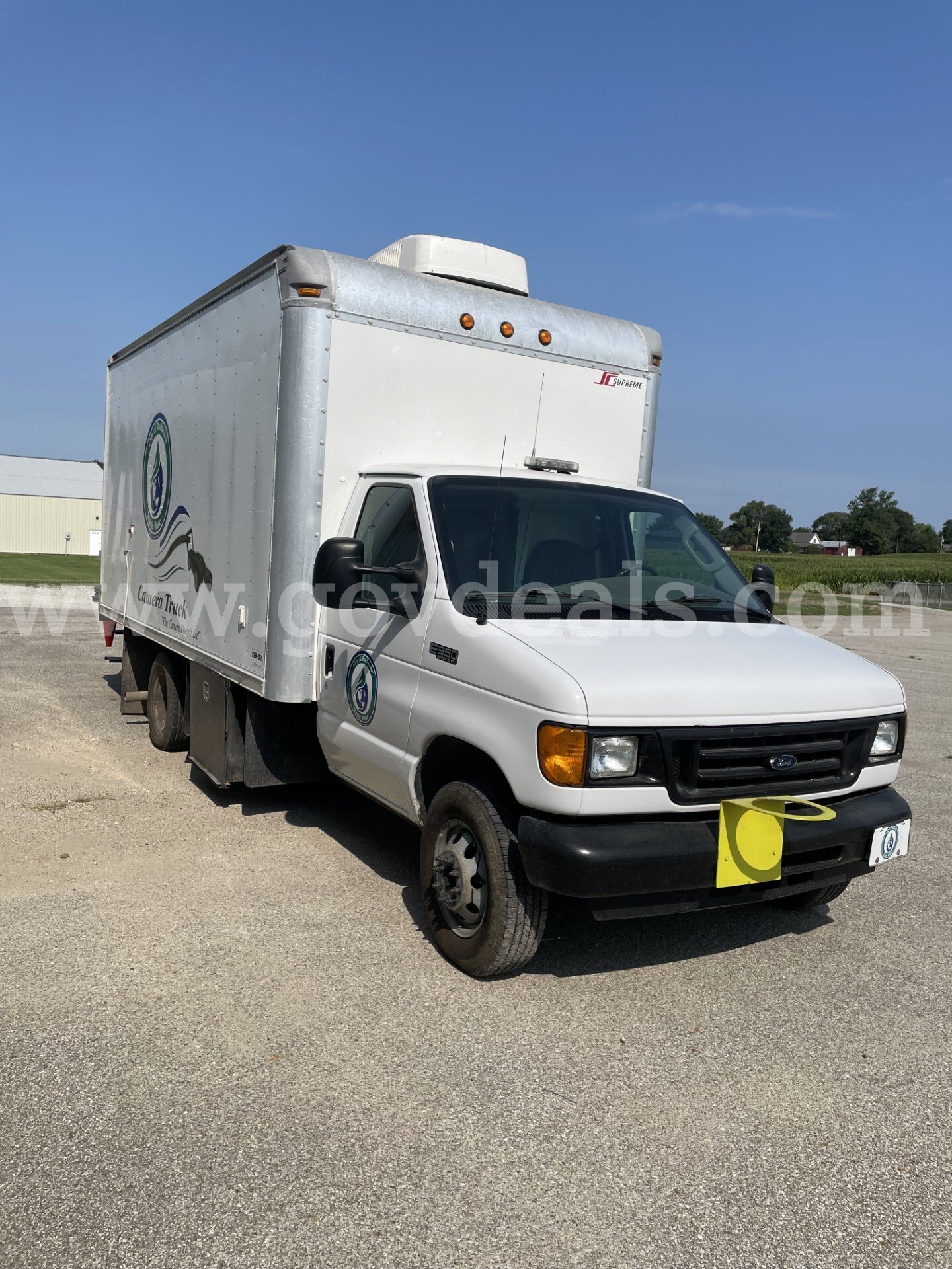 15 foot 2004 Ford F350 box van. With IBAK Camera system MIDI