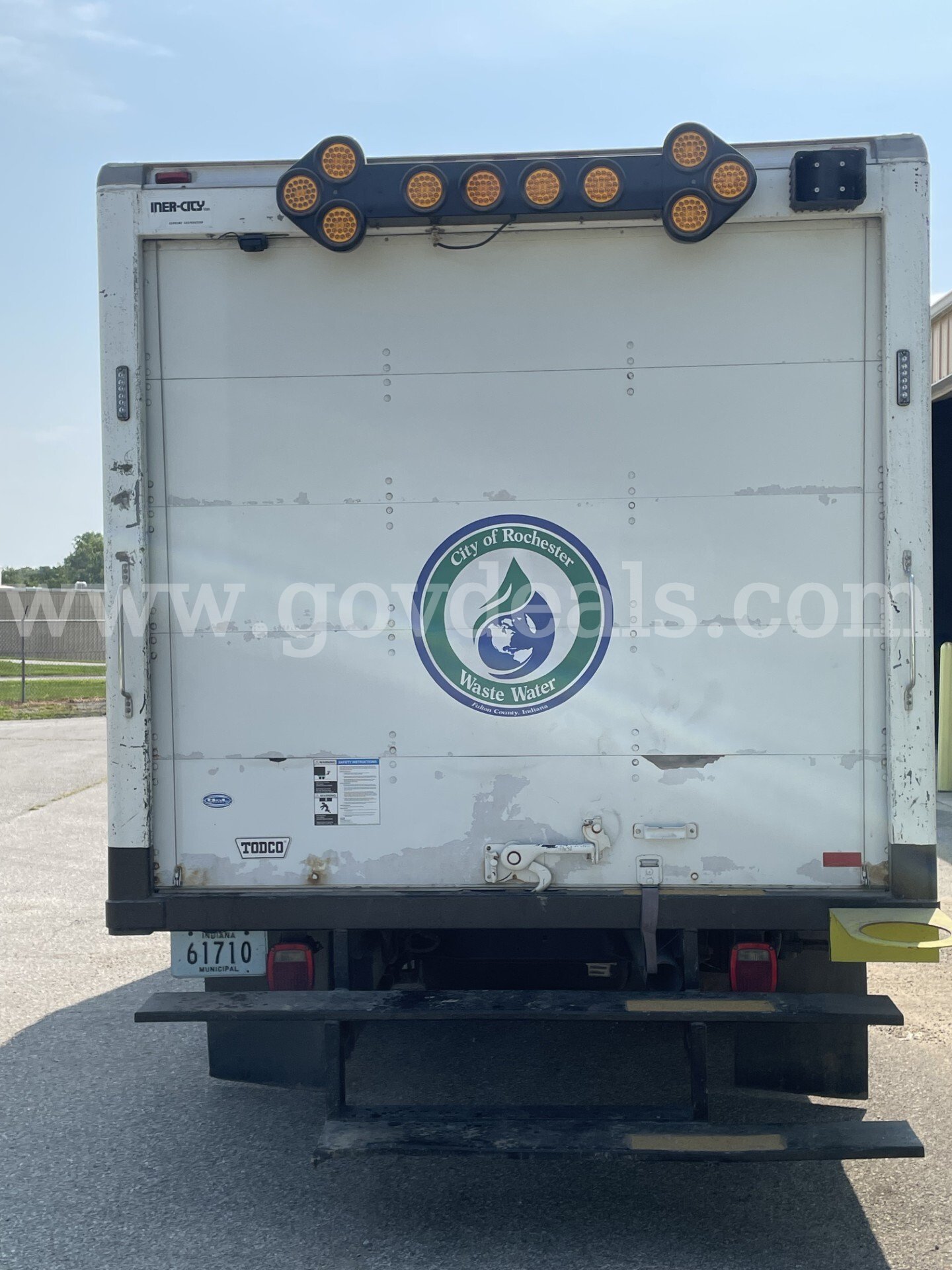 15 foot 2004 Ford F350 box van. With IBAK Camera system MIDI Ford F350 Government Surplus Auction - Photo #4