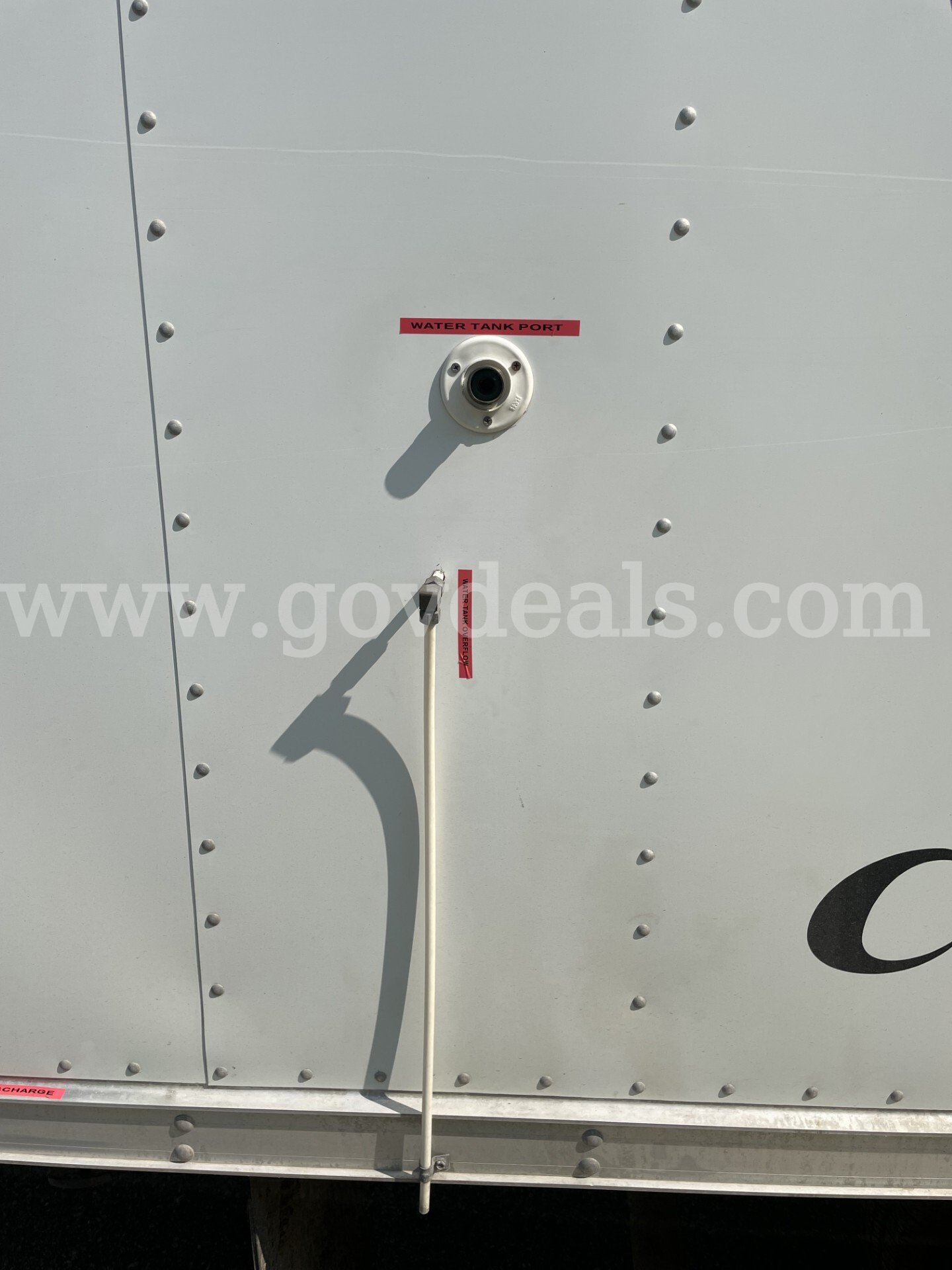 15 foot 2004 Ford F350 box van. With IBAK Camera system MIDI Ford F350 Government Surplus Auction - Photo #6