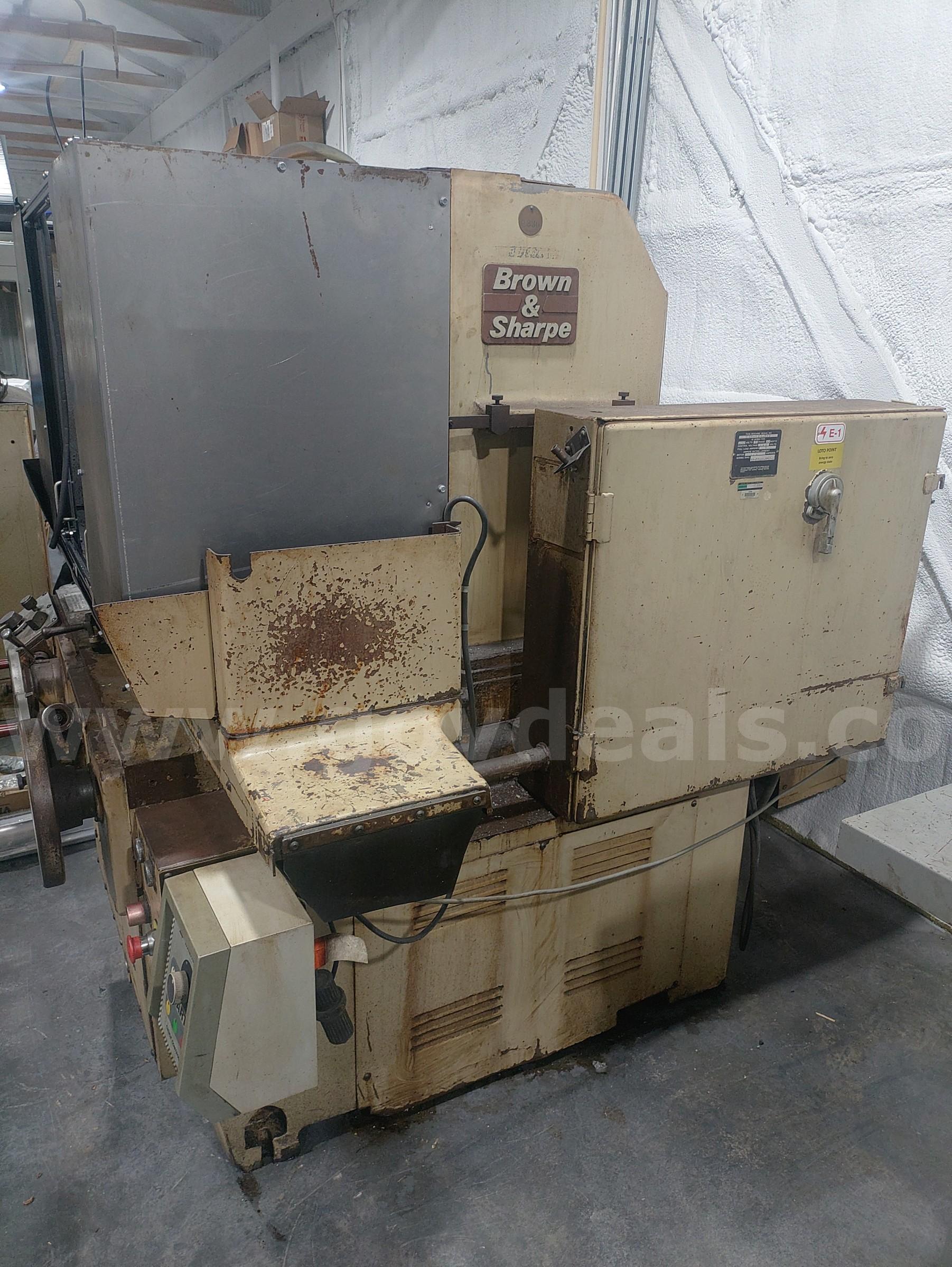 Brown & Sharpe Surface Grinder Brown & Sharpe 824 Micromaster Government Surplus Auction - Photo #2