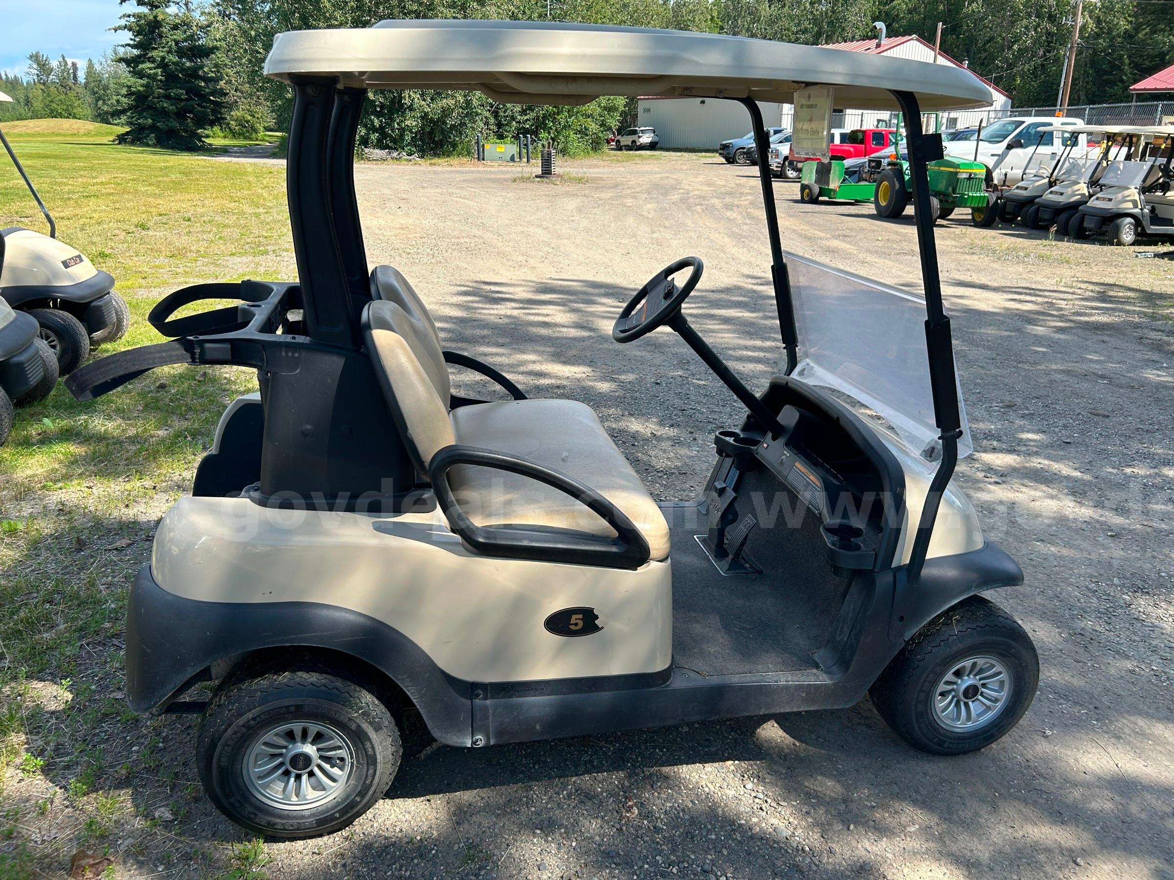 2017 Gas Club Car Club Car  Government Surplus Auction - Photo #4
