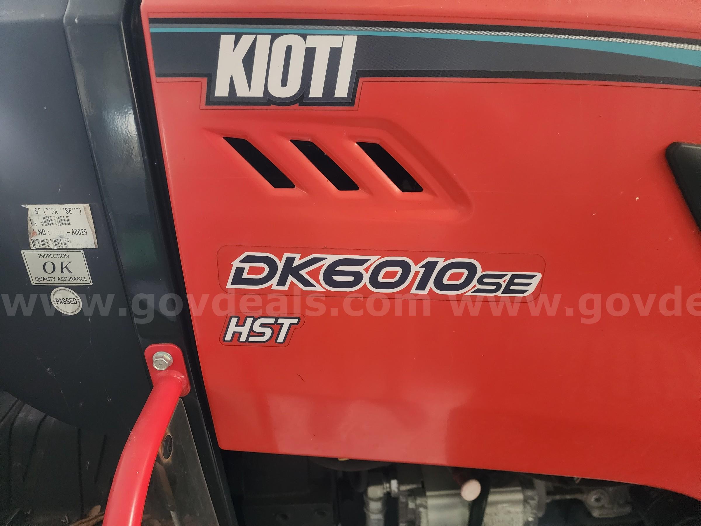 2019 Kioti DK6010 HST Tractor KIOTI DK6010 Government Surplus Auction - Photo #4