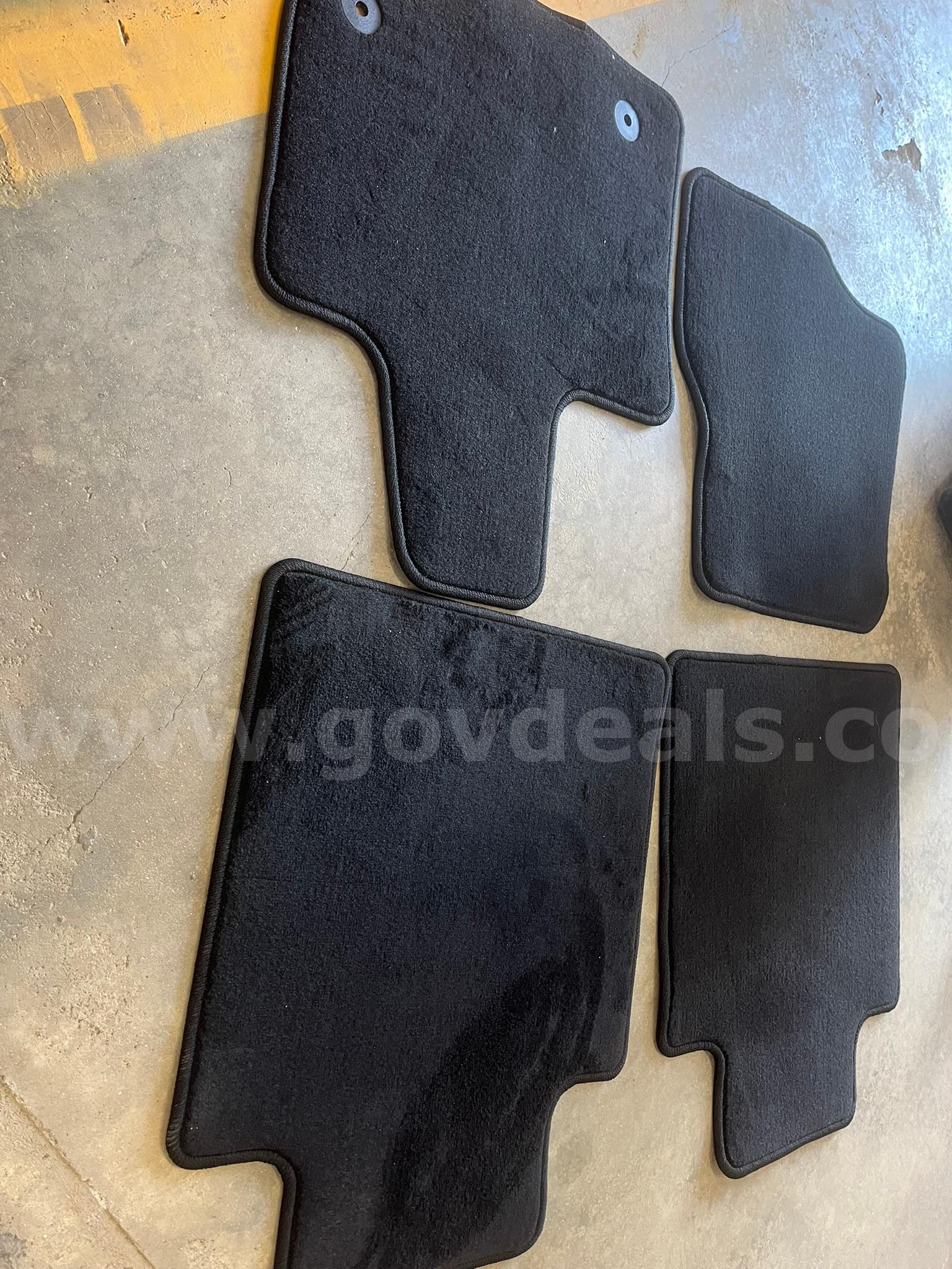 Floor Mats - Carpet Ford F150 Government Surplus Auction - Photo #2
