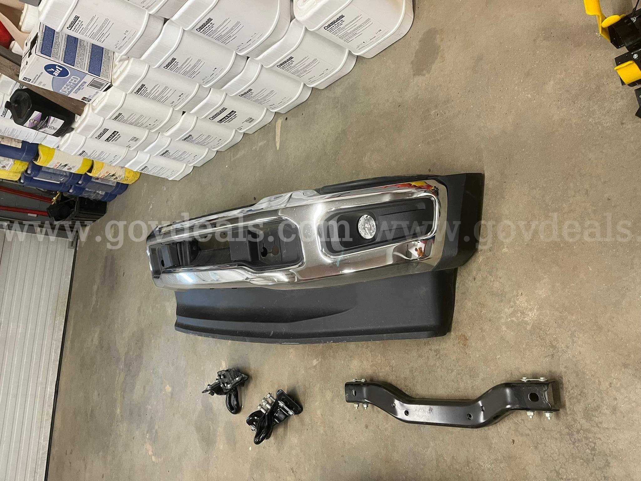 2023 Ford F-550 Front Bumper Ford F-550 Government Surplus Auction - Photo #4