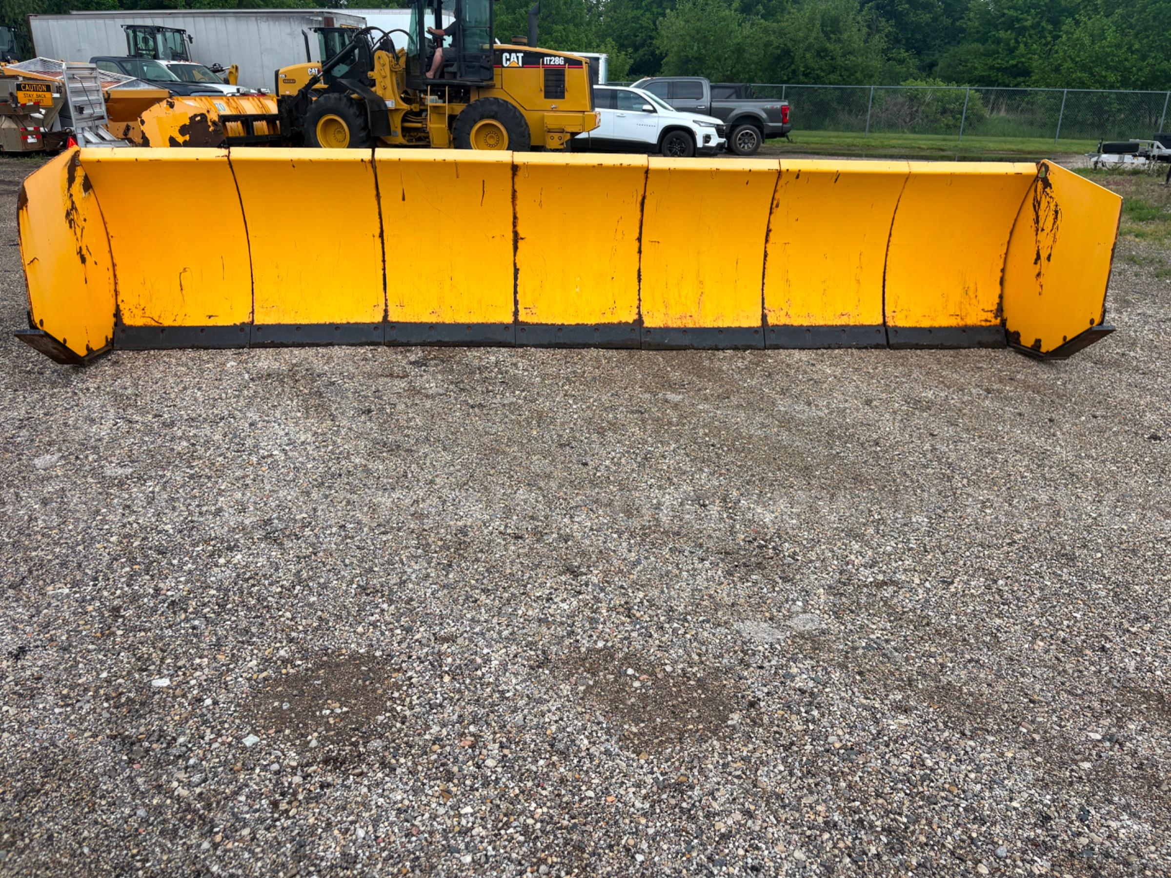 19’ Arctic Sectional Snow Pusher Arctic  Government Surplus Auction - Photo #2