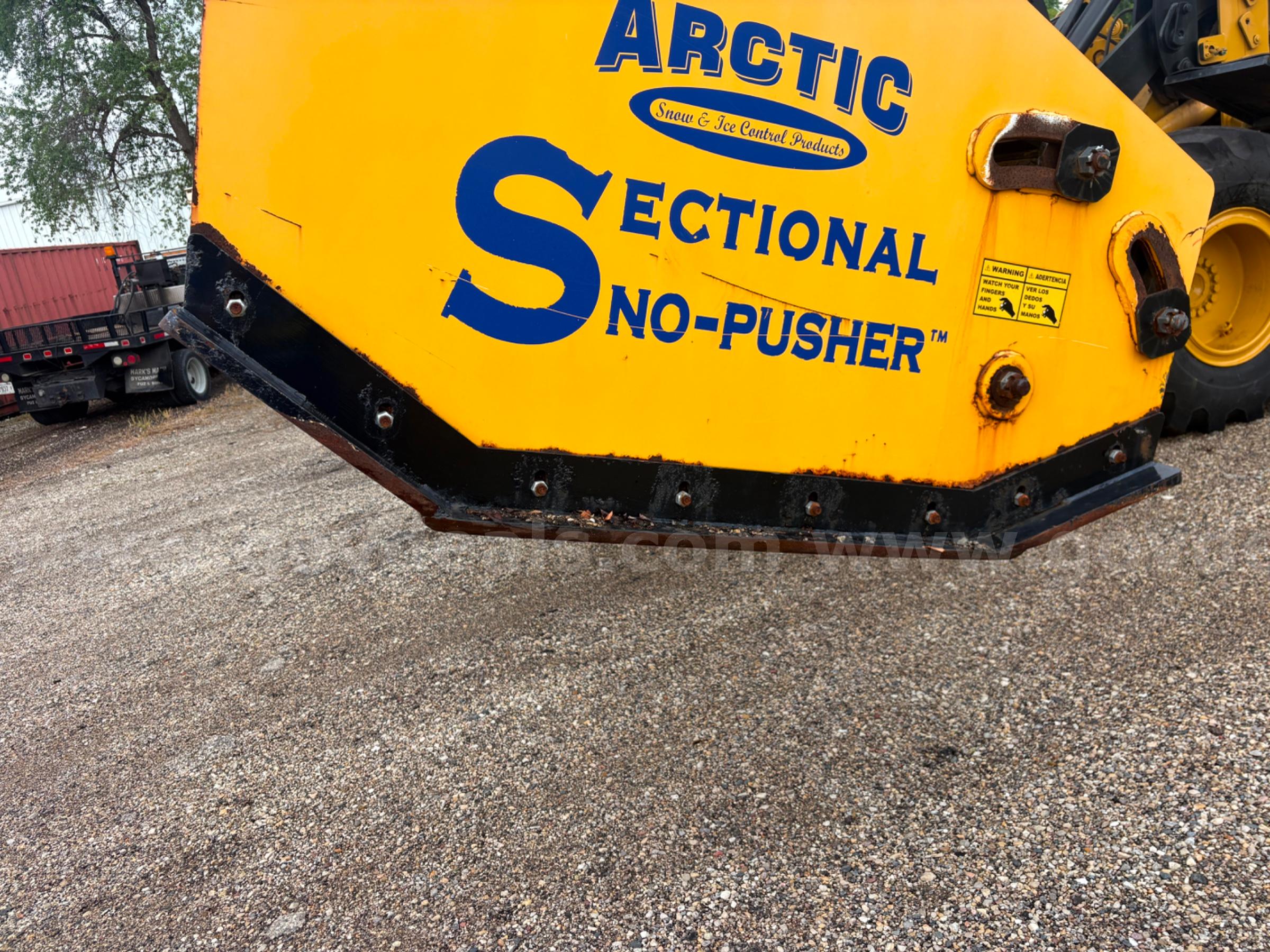 19’ Arctic Sectional Snow Pusher Arctic  Government Surplus Auction - Photo #5