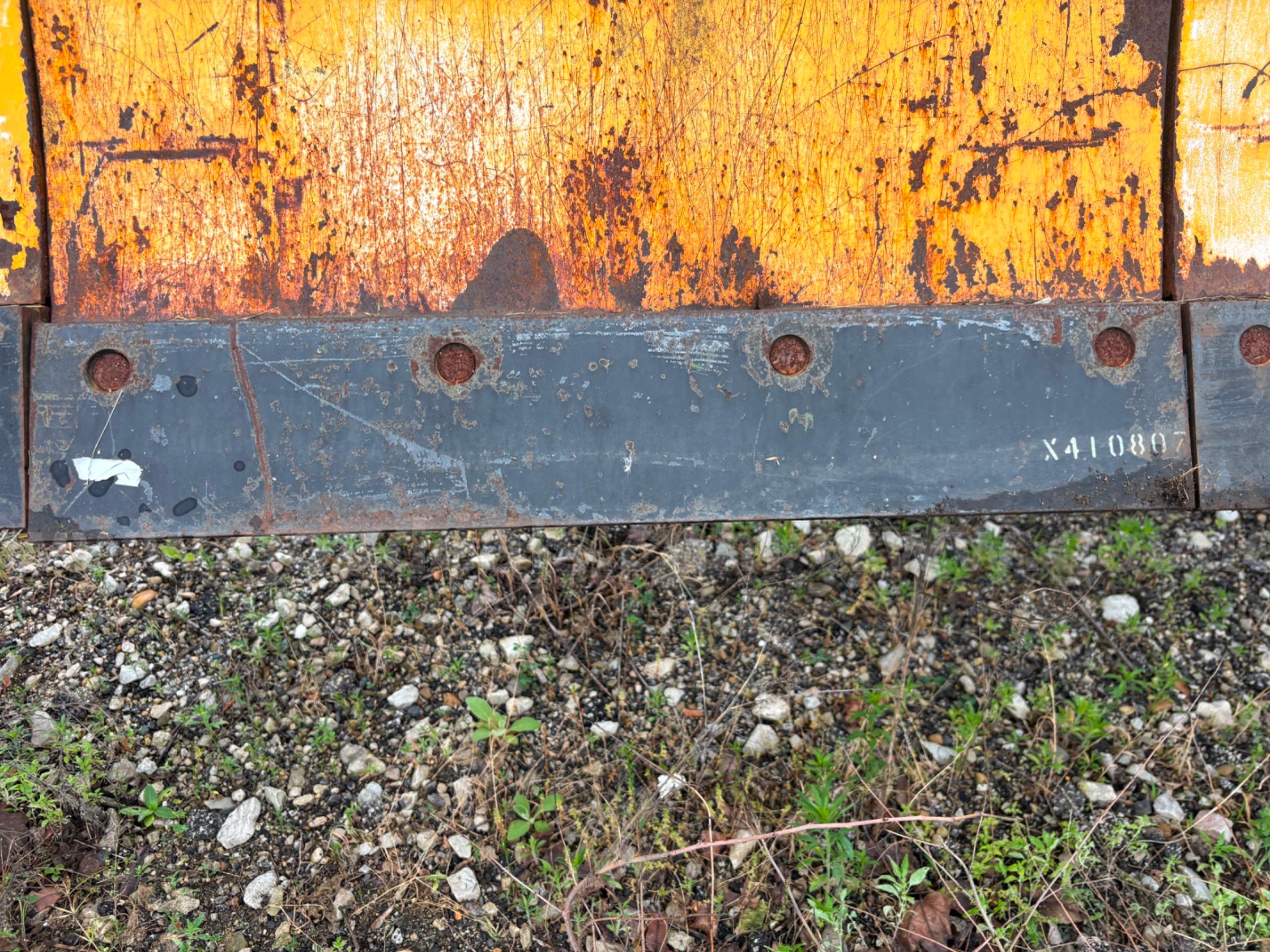 22’ Arctic Sectional Snow Pusher Arctic  Government Surplus Auction - Photo #3