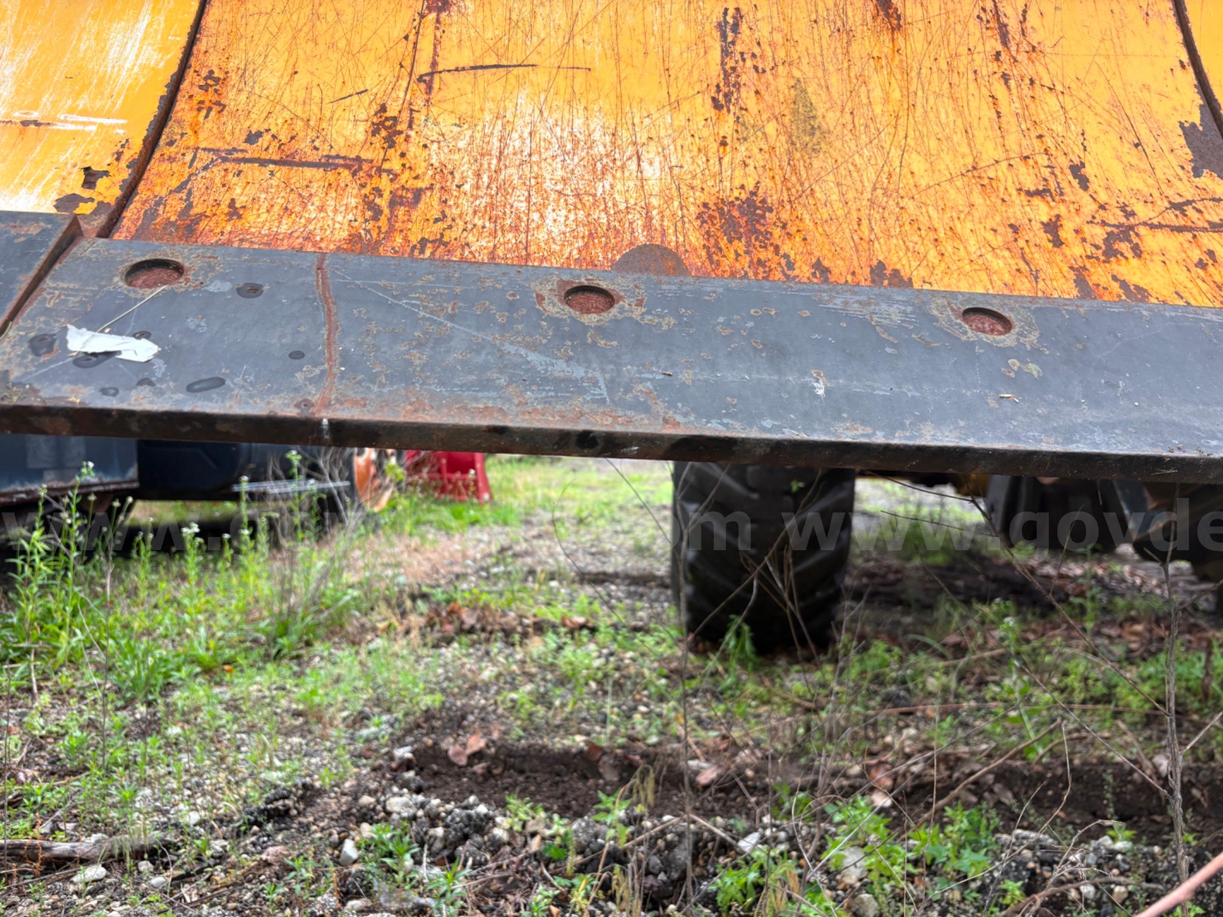 22’ Arctic Sectional Snow Pusher Arctic  Government Surplus Auction - Photo #4