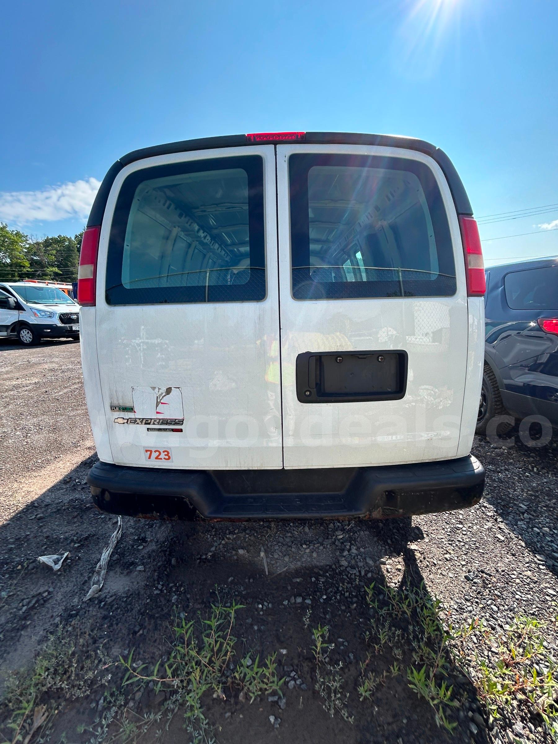 2011 Chevrolet Express Cargo VAN  LOW MILEAGE!!  SEE VIDEO!! Chevrolet Express Government Surplus Auction - Photo #5