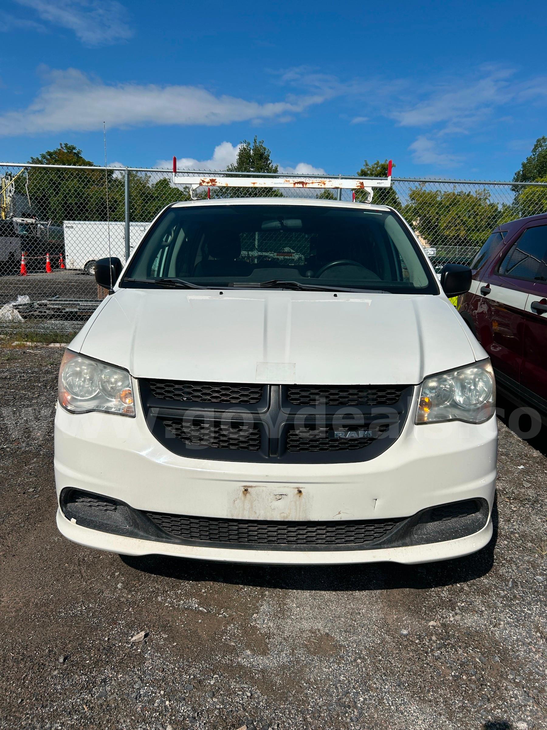 2012 Dodge Grand Caravan  LOW MILEAGE!  SEE VIDEO!! Dodge Grand Caravan Government Surplus Auction - Photo #2