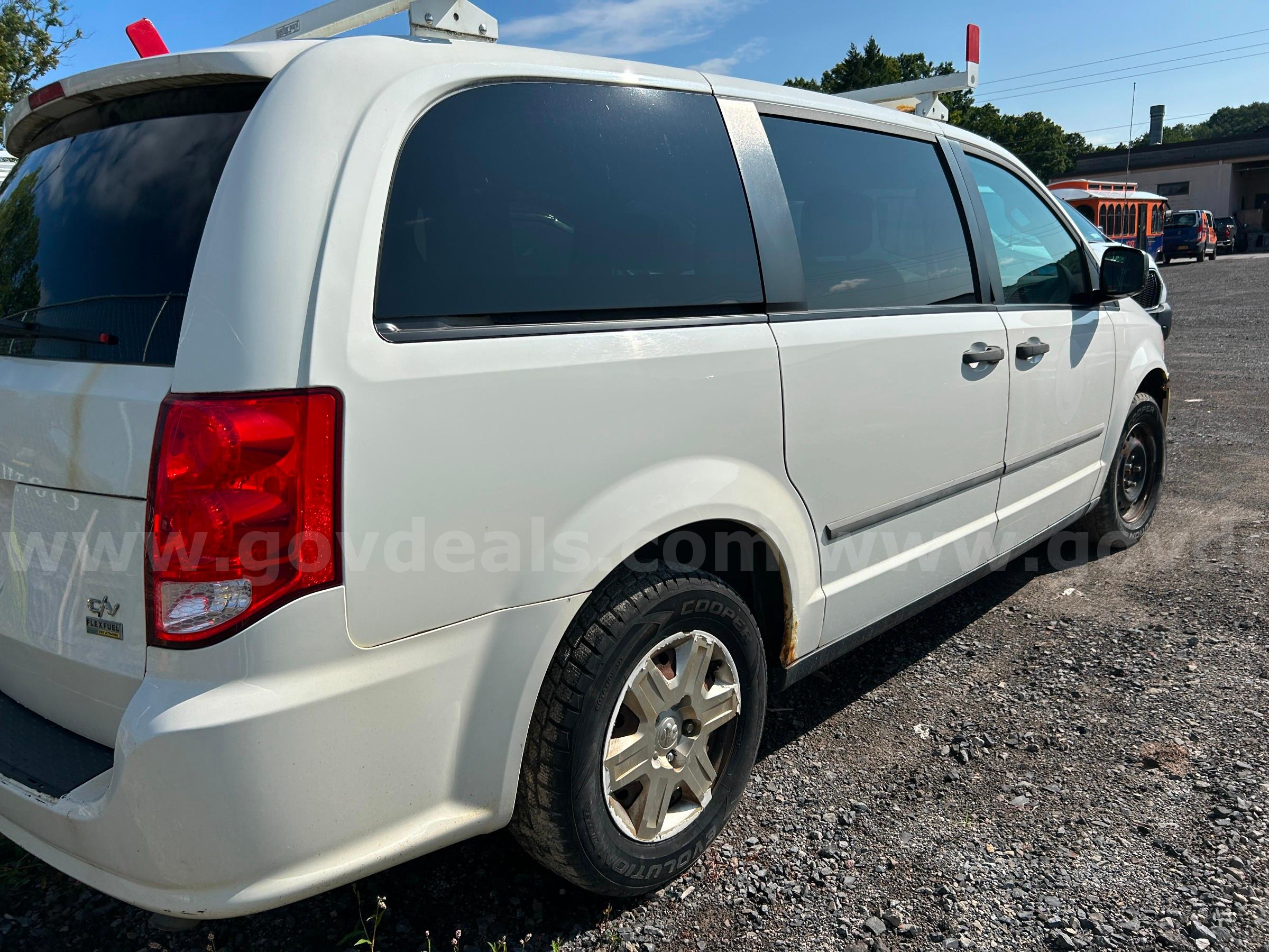 2012 Dodge Grand Caravan  LOW MILEAGE!  SEE VIDEO!! Dodge Grand Caravan Government Surplus Auction - Photo #3
