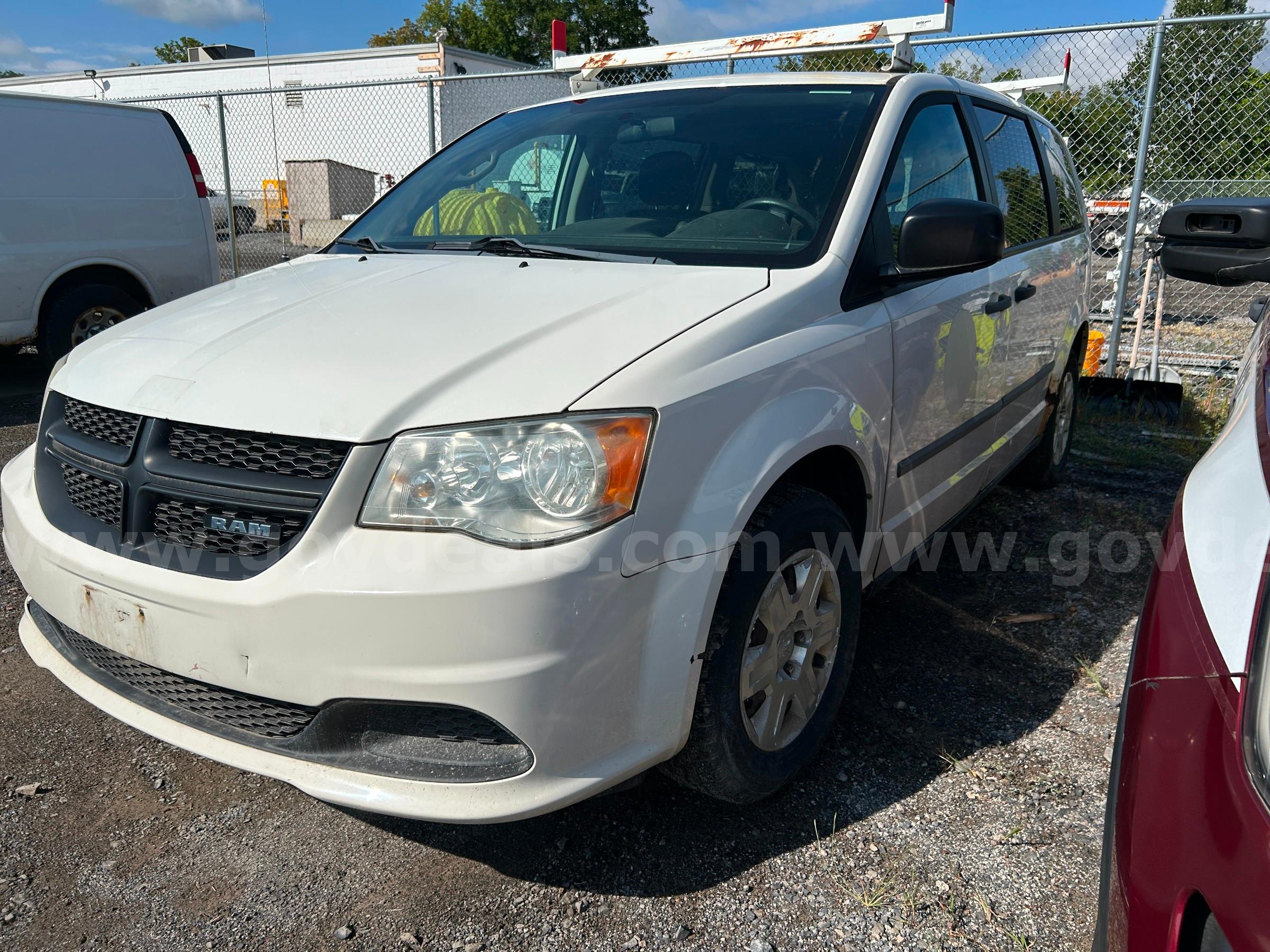 2012 Dodge Grand Caravan  LOW MILEAGE!  SEE VIDEO!! Dodge Grand Caravan Government Surplus Auction - Photo #5