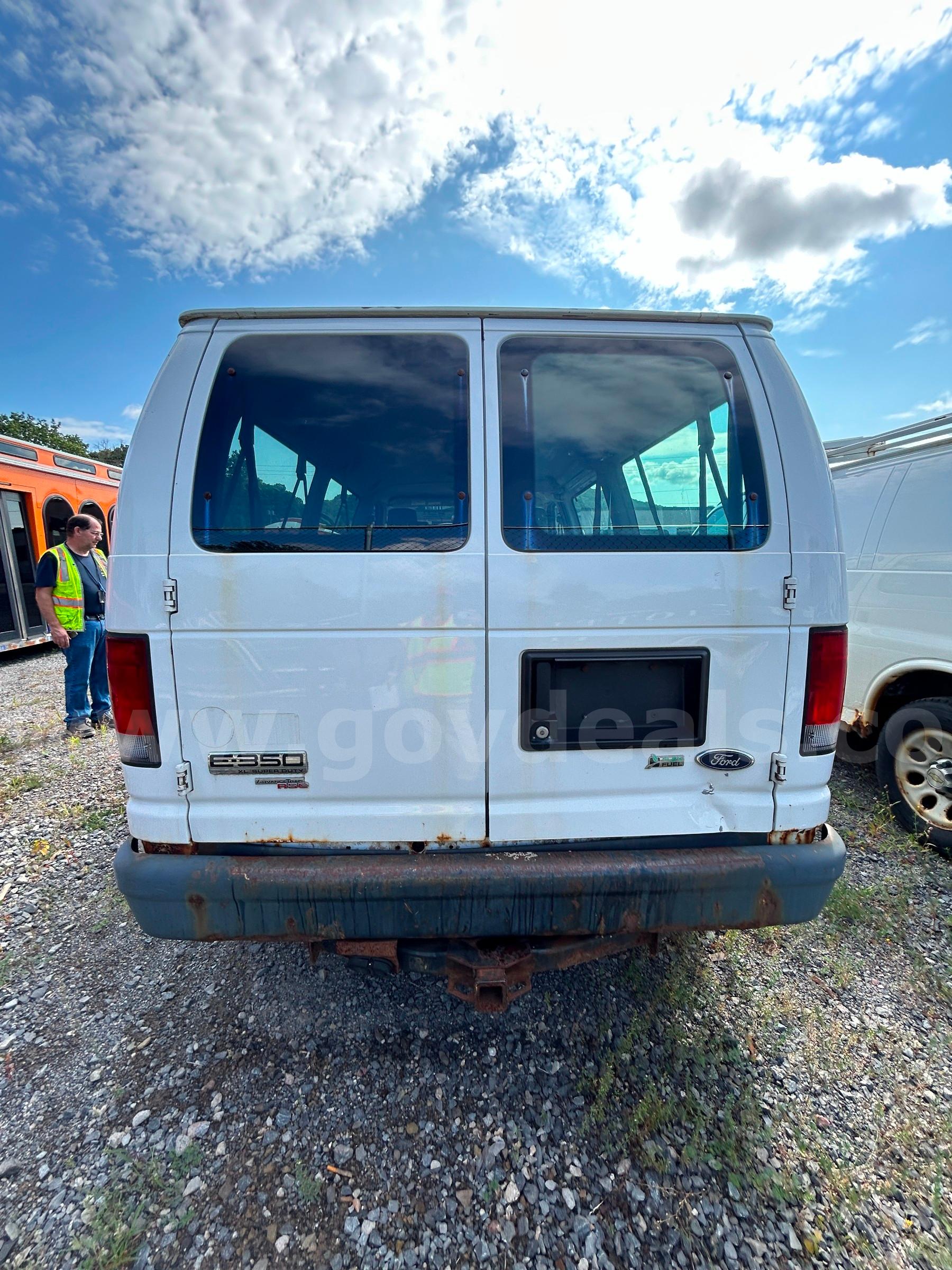 2013 Ford Econoline Passenger Van  SEE VIDEO!!! Ford Econoline Government Surplus Auction - Photo #5