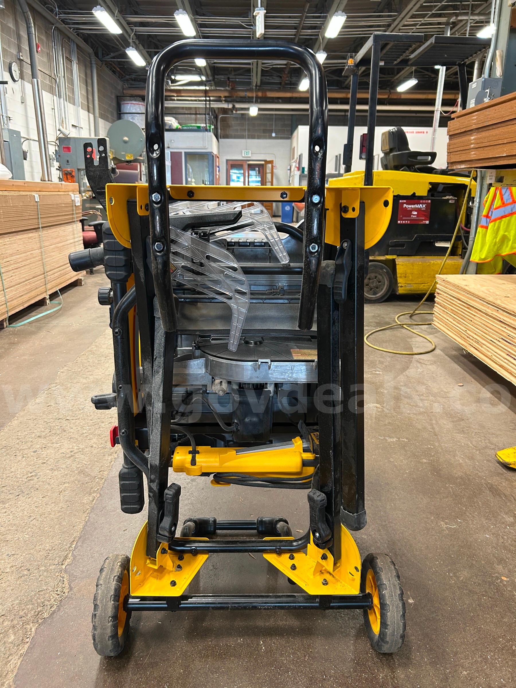 DeWalt Table Saw DeWalt  Government Surplus Auction - Photo #3