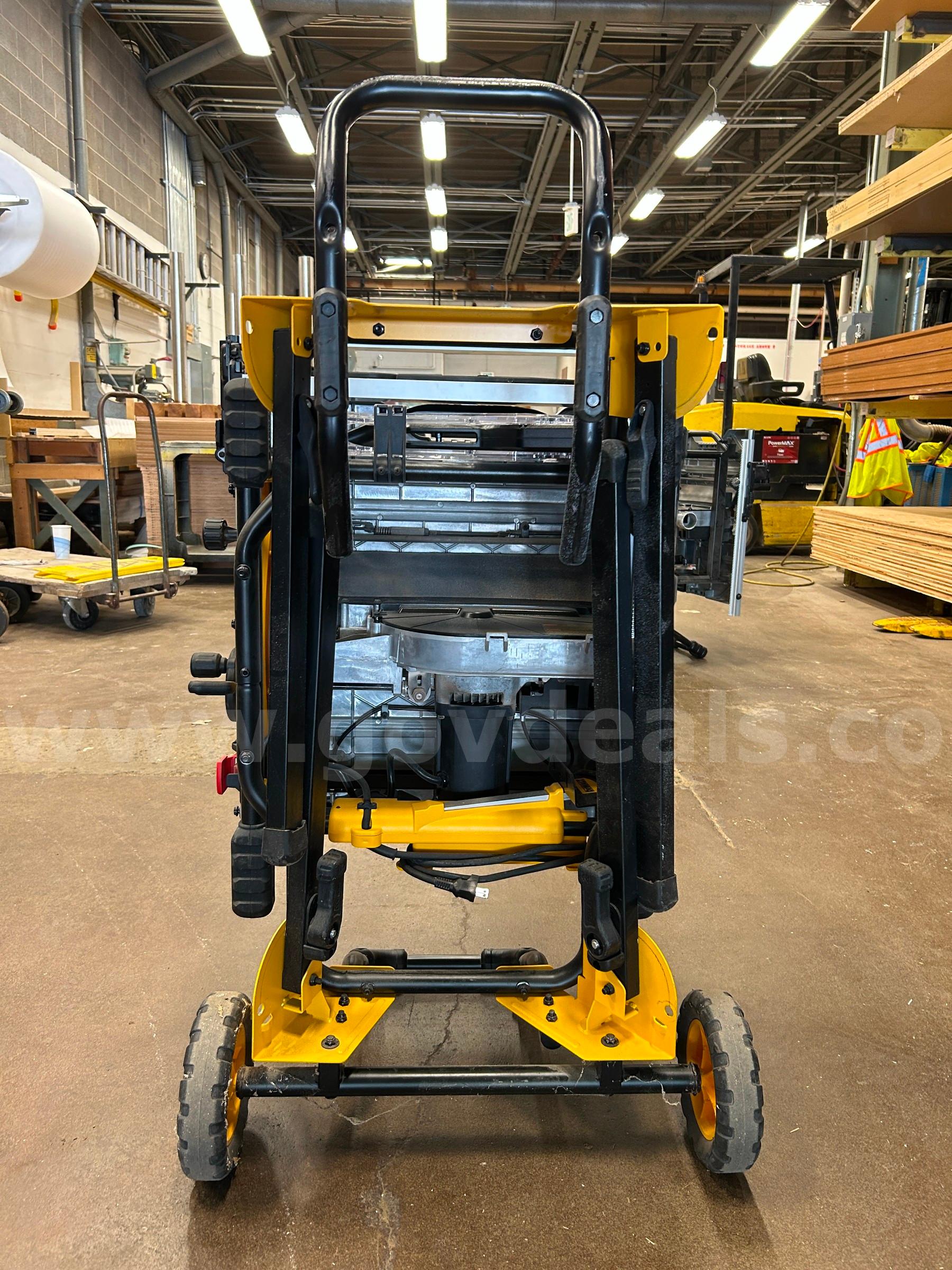 DeWalt Table Saw DeWalt  Government Surplus Auction - Photo #2
