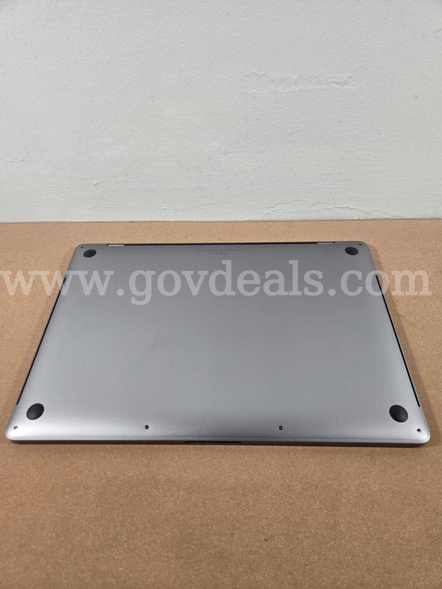 2019 Space Grey 16" MacBook Pro / Intel i9 Processor / 32 GB RAM / 1000 GB Storage Apple MacBook Pro Government Surplus Auction - Photo #5