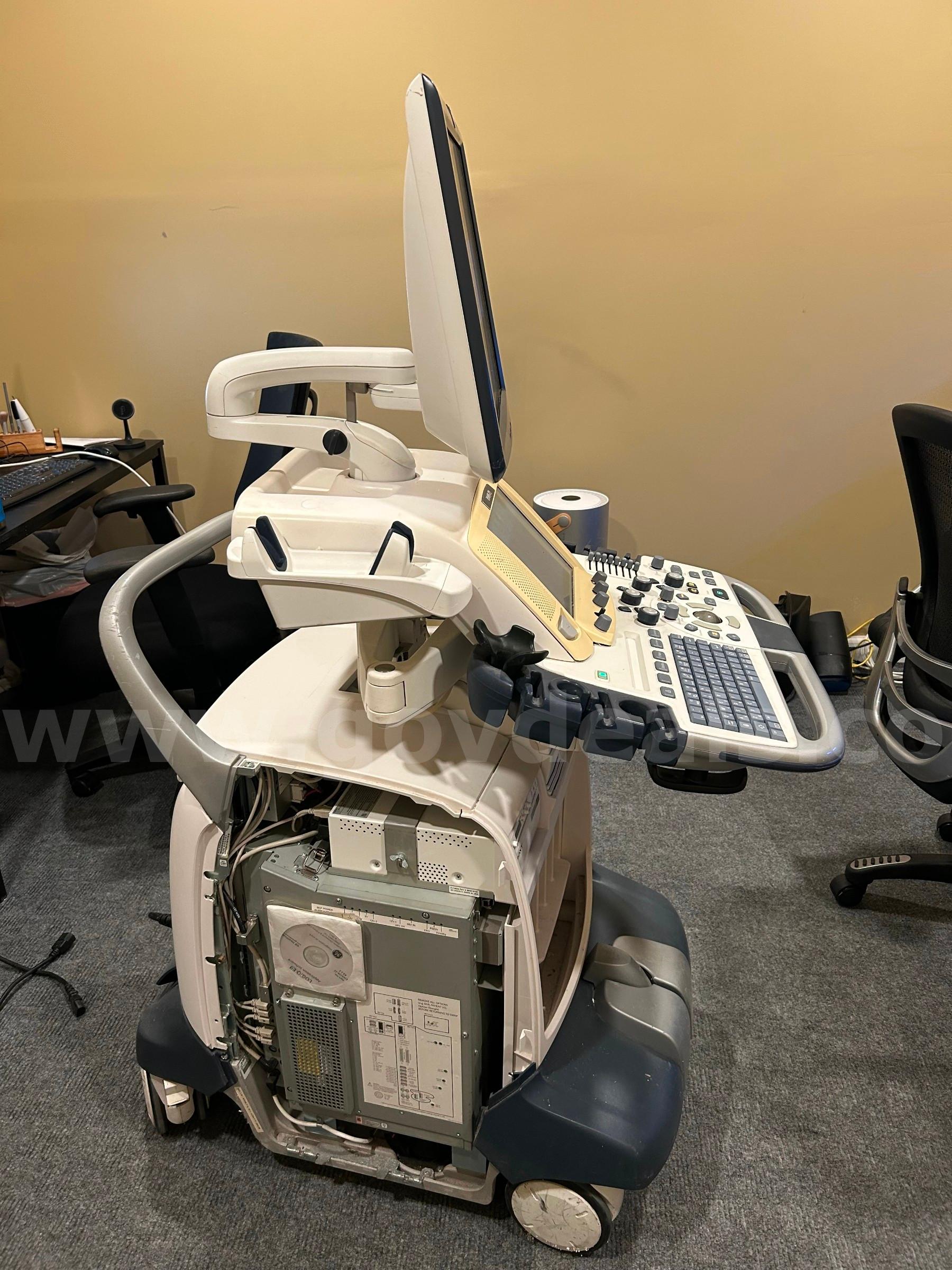 GE LOGIQ E9 Ultrasound GE LOGIQ E9 Government Surplus Auction - Photo #2