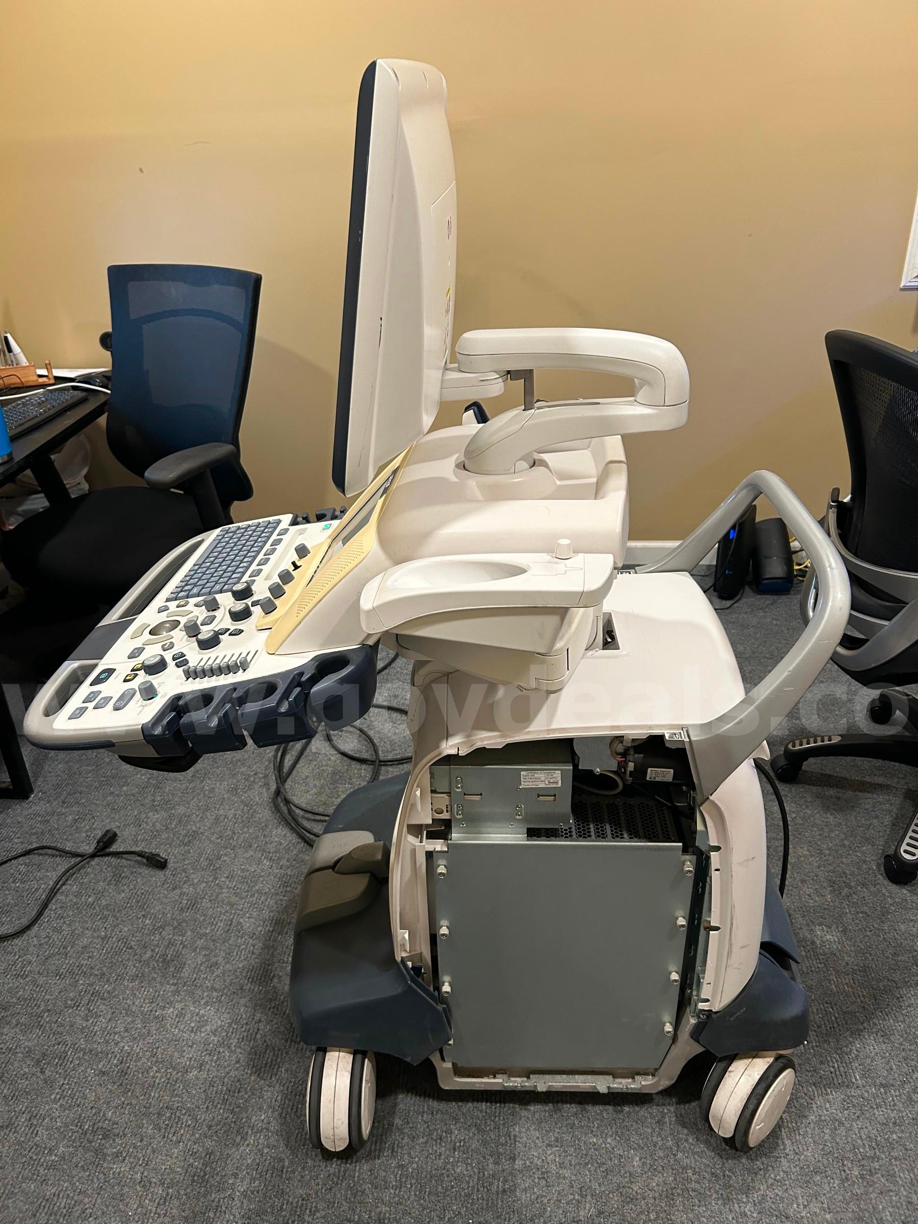 GE LOGIQ E9 Ultrasound GE LOGIQ E9 Government Surplus Auction - Photo #4