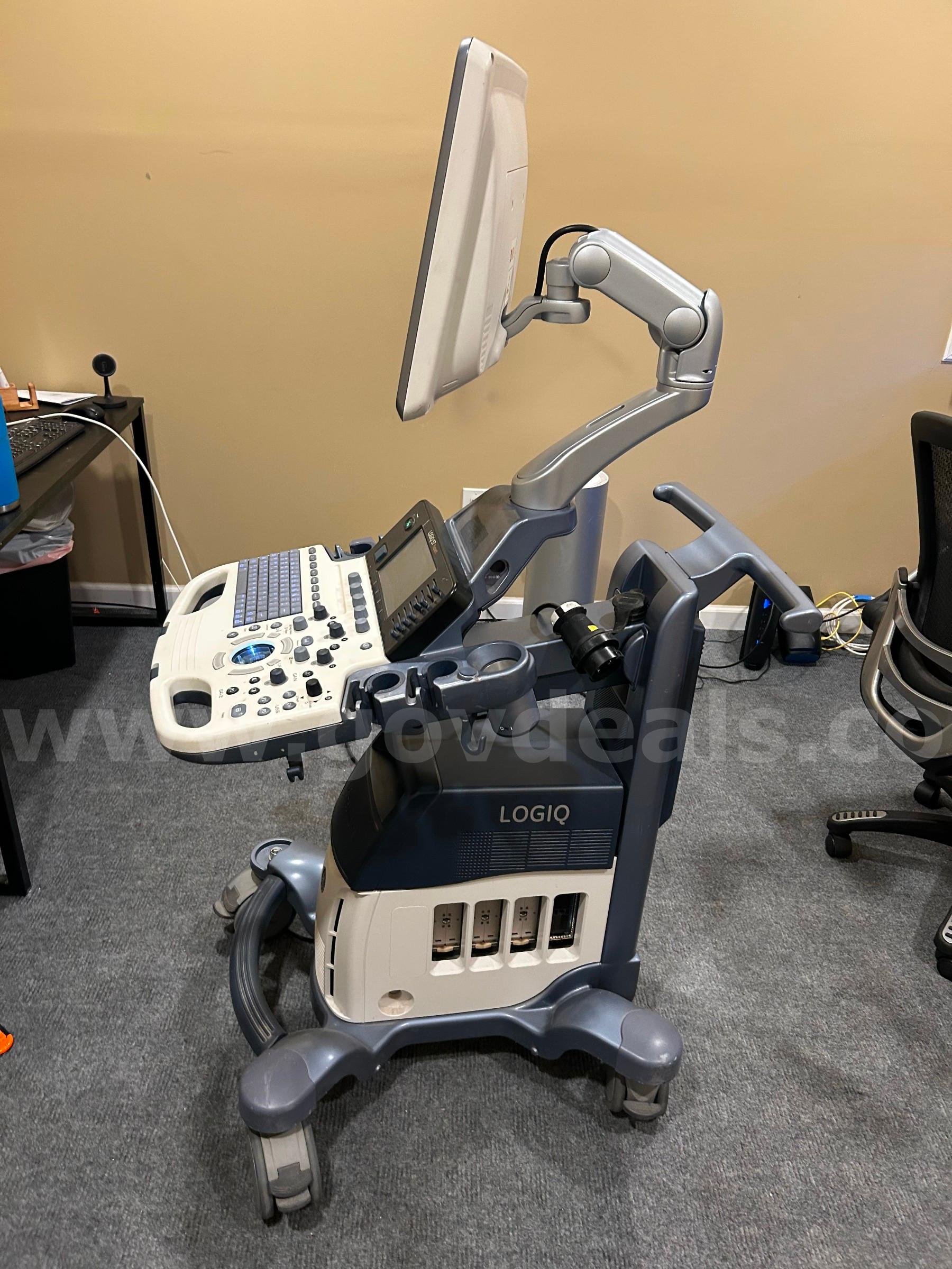 GE LOGIQ S7 EXPERT ULTRASOUND GE LOGIQ S7 EXPERT Government Surplus Auction - Photo #2