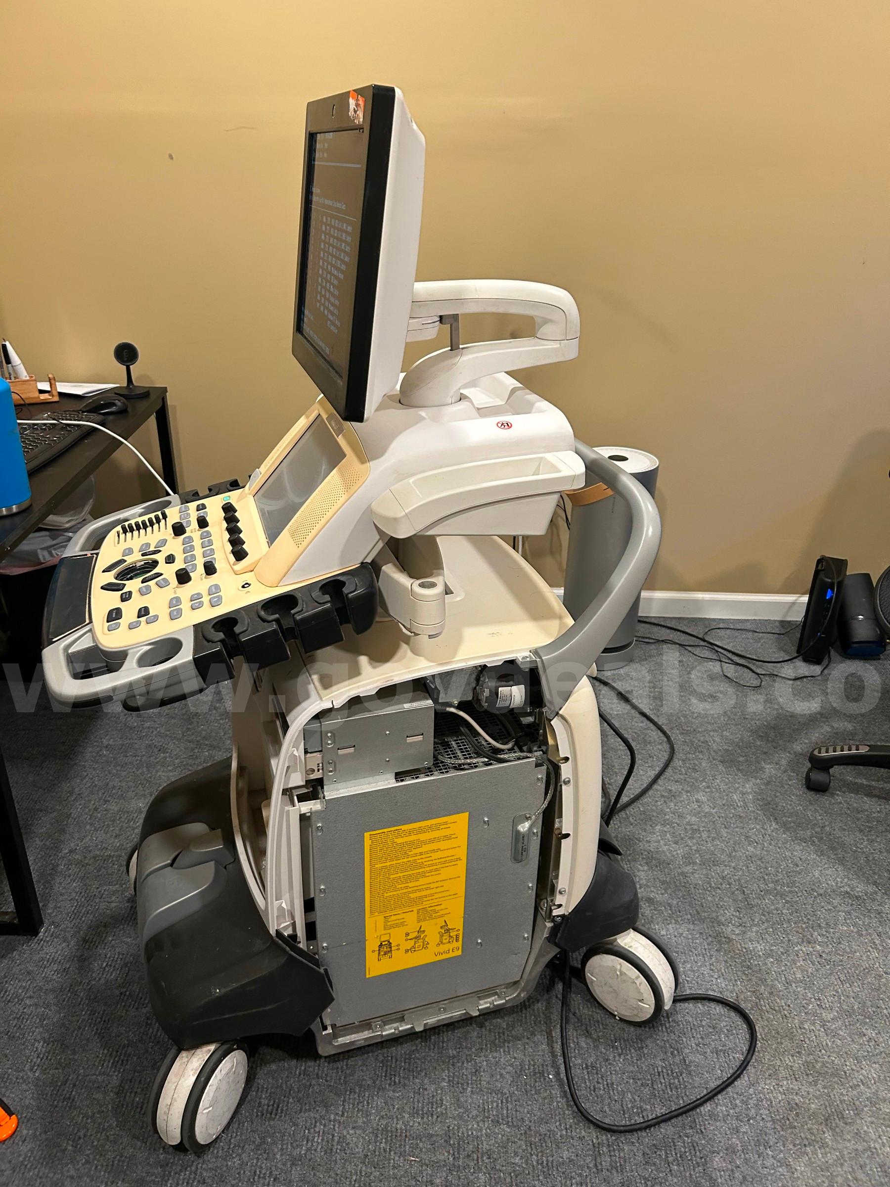 GE VIVID E9 ULTRASOUND SN:VE92546 GE VIVD E9 Government Surplus Auction - Photo #3
