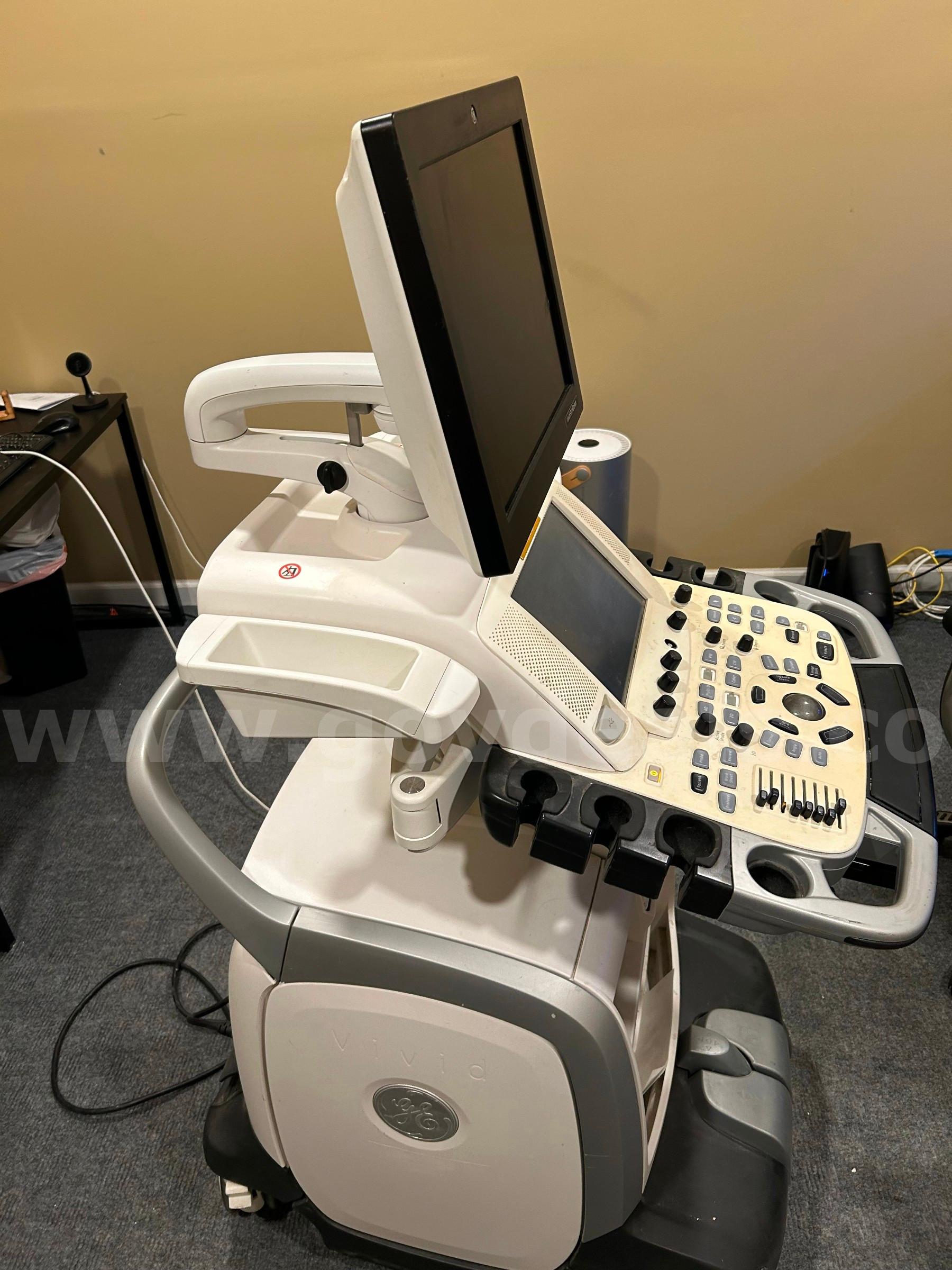 GE VIVID E9 ULTRASOUND GE VIVID E9 Government Surplus Auction - Photo #2