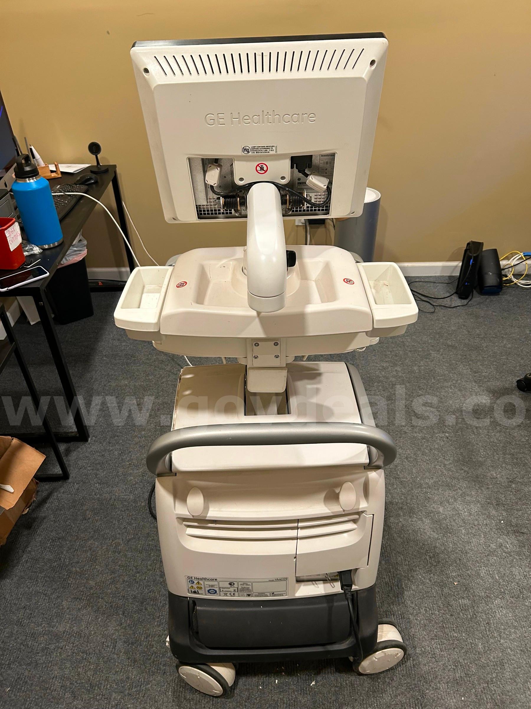 GE VIVID E9 ULTRASOUND GE VIVID E9 Government Surplus Auction - Photo #4