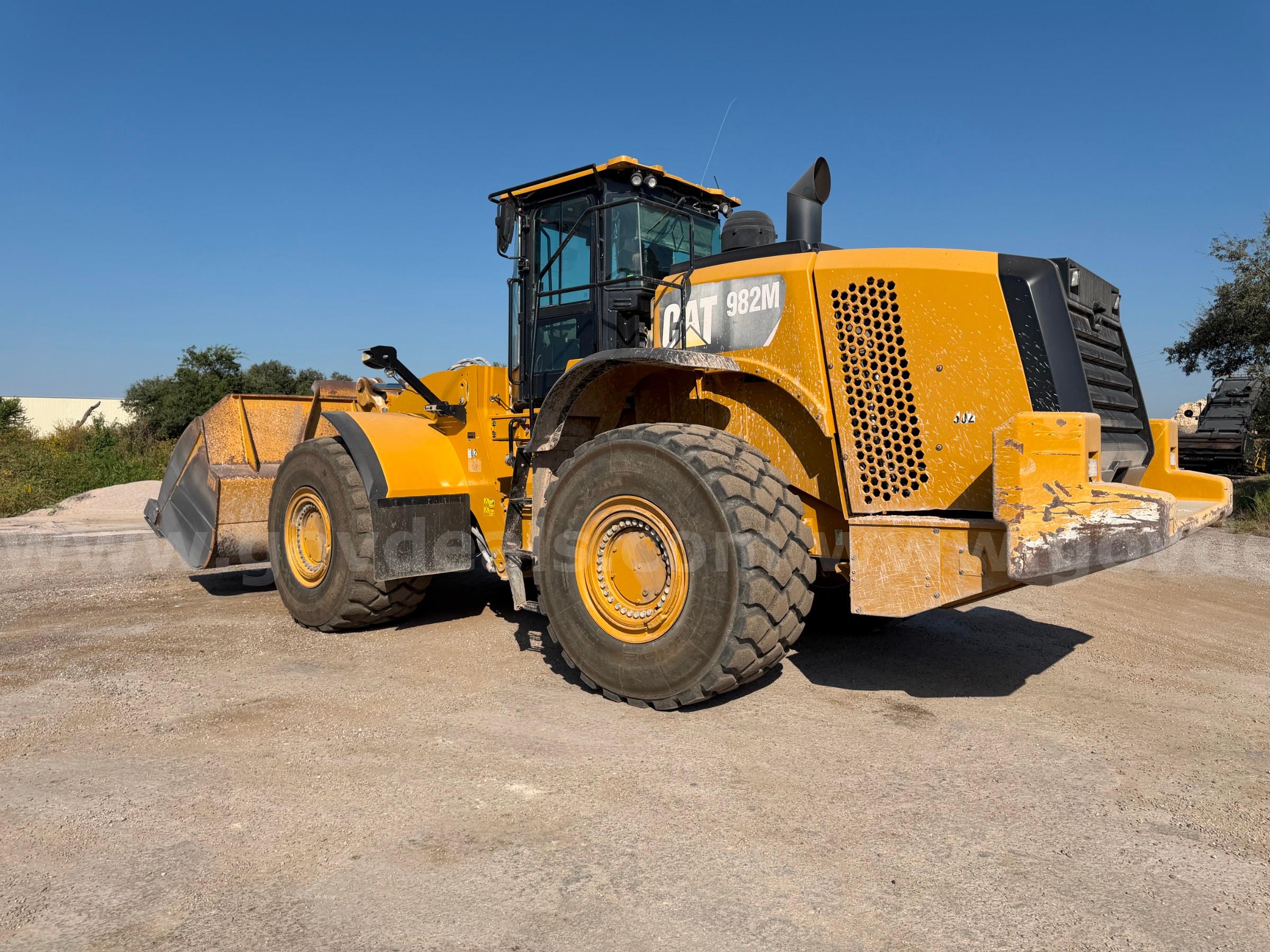 2017 Caterpillar 982M Wheel Loader Caterpillar 982M Government Surplus Auction - Photo #3