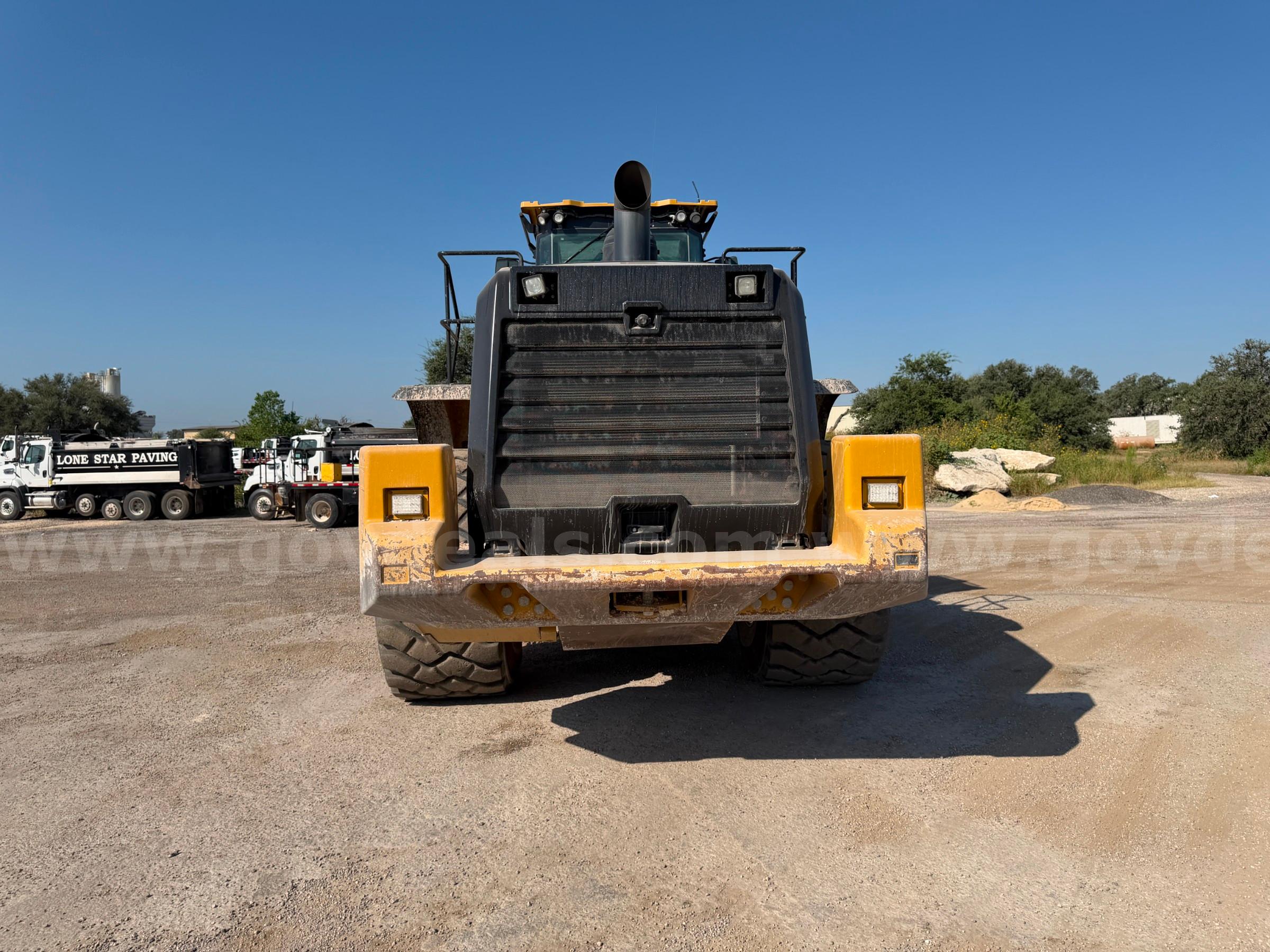 2017 Caterpillar 982M Wheel Loader Caterpillar 982M Government Surplus Auction - Photo #4