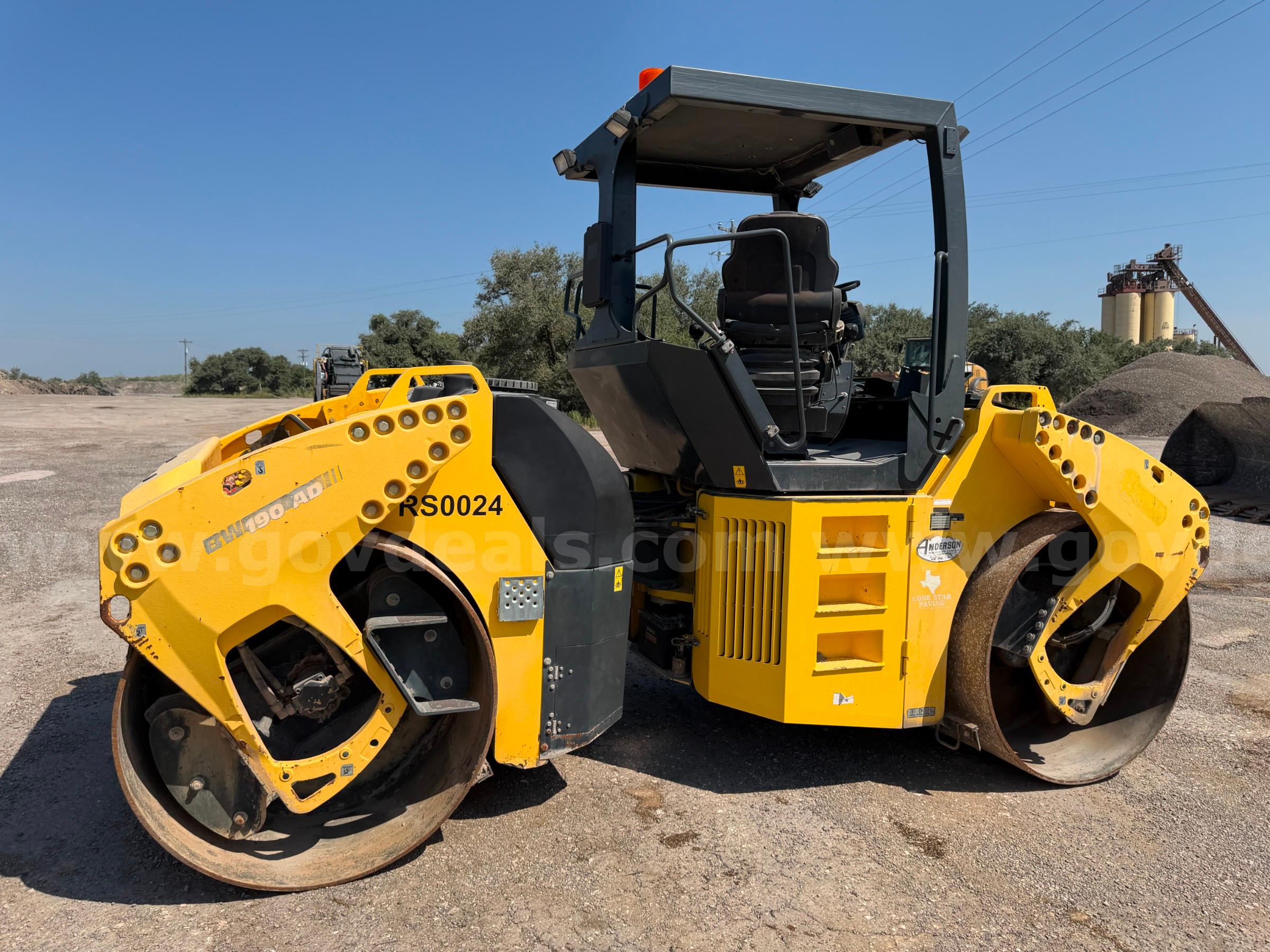 Bomag Tandem Roller BW190 AD Bomag BW190 Government Surplus Auction - Photo #4