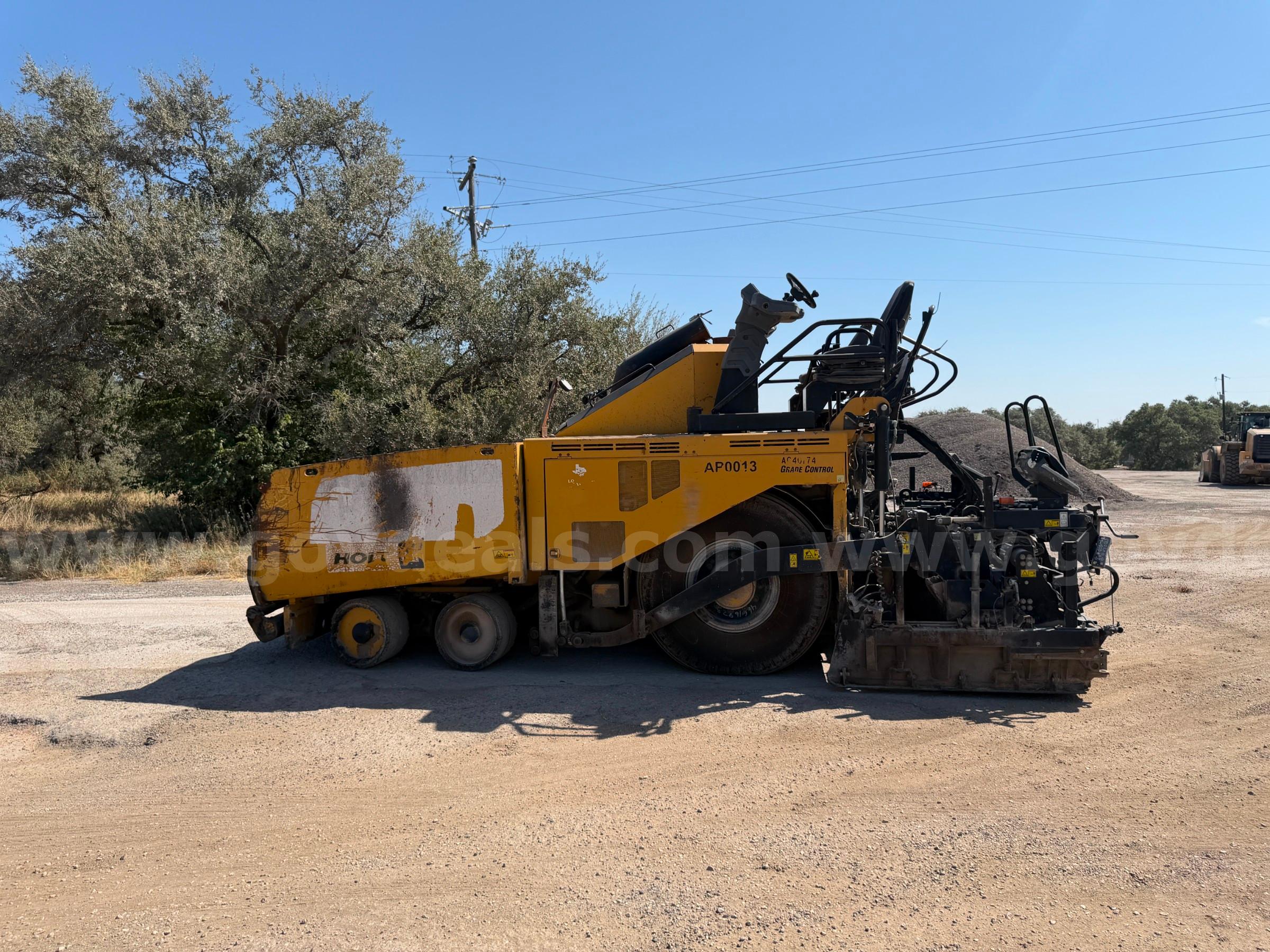 2015 Caterpillar AP1000F  Asphalt Paver