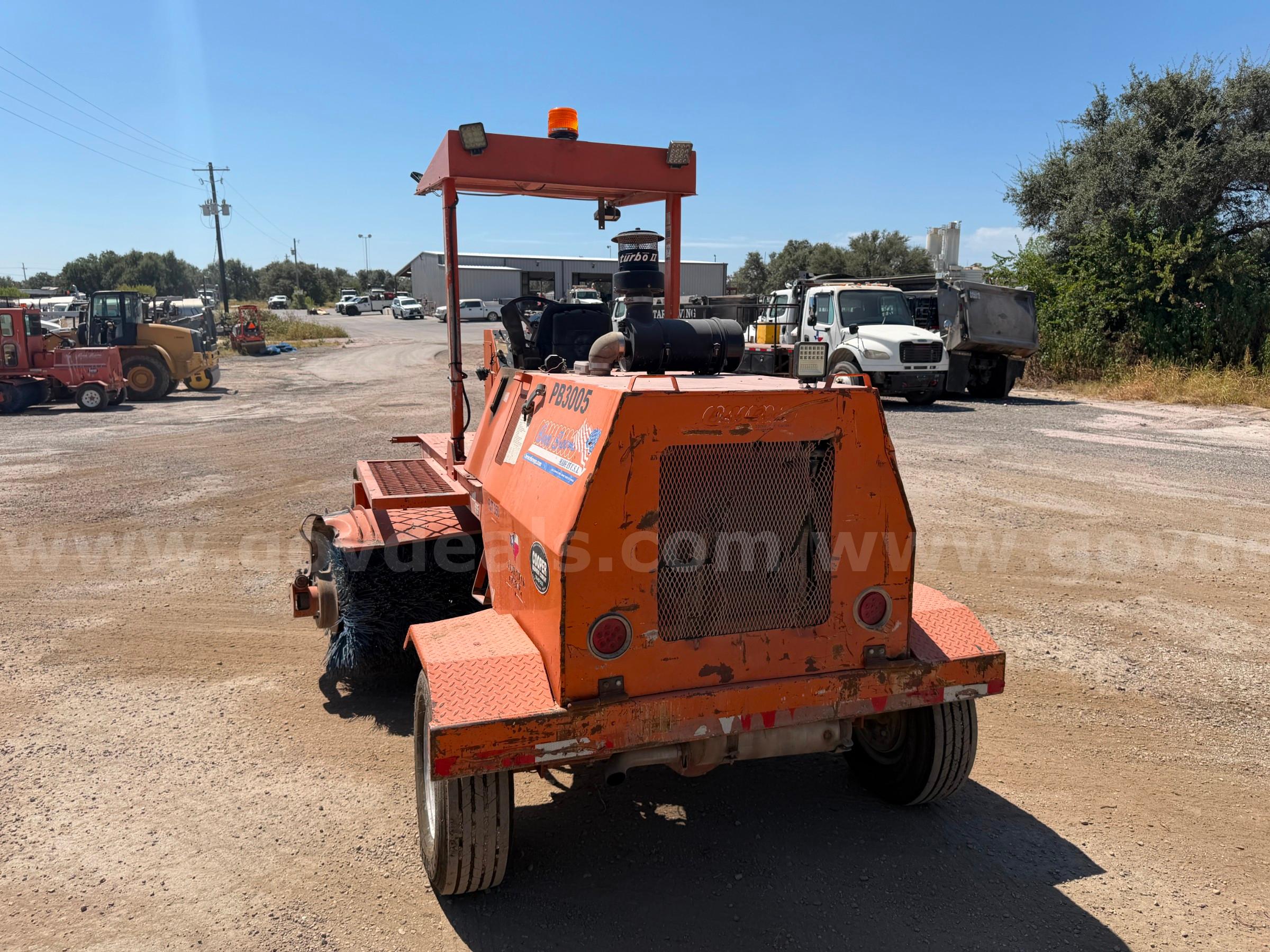 Broce RJT-350 Street Sweeper Broce 350 Government Surplus Auction - Photo #3