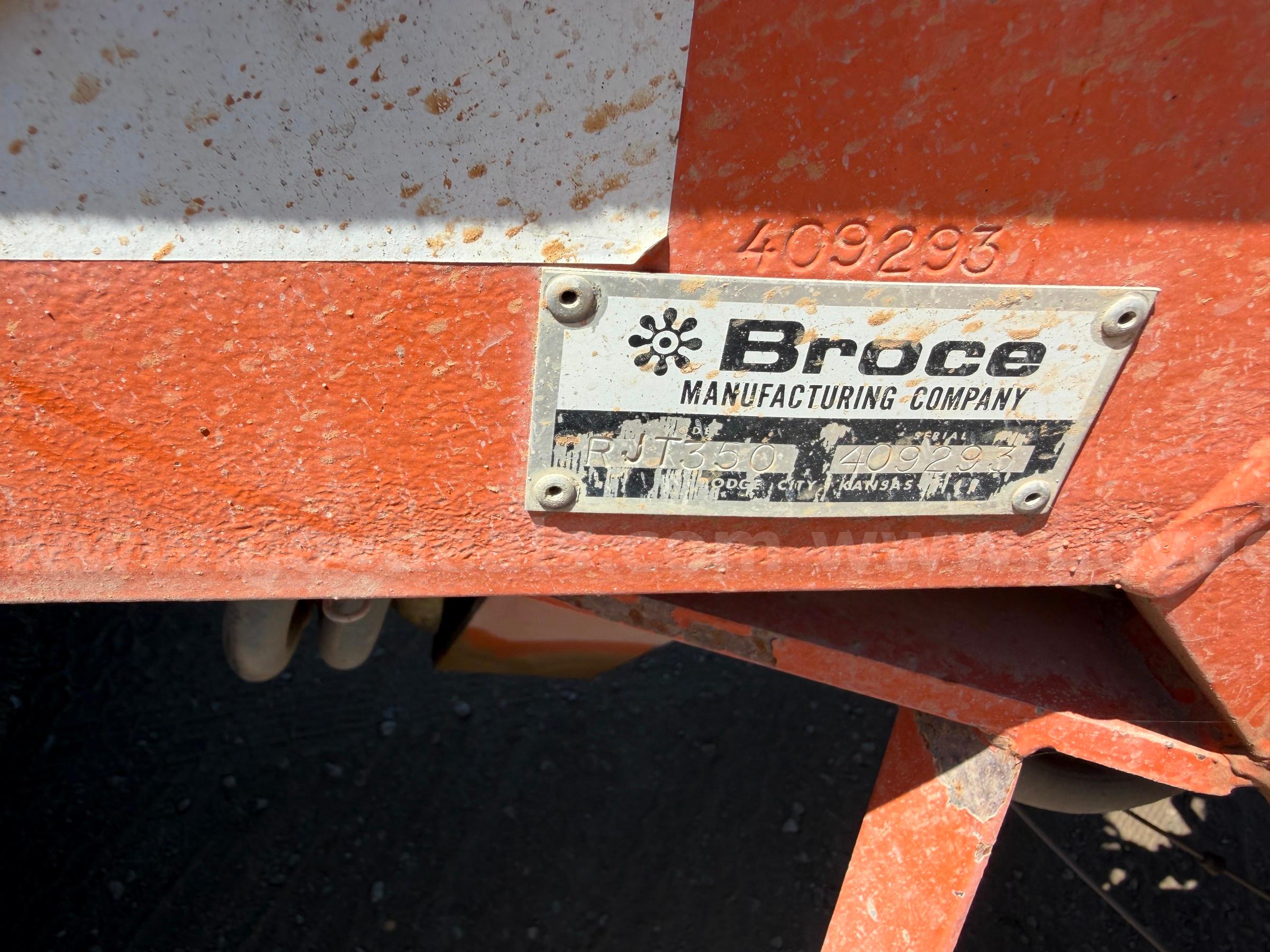 Broce RJT-350 Street Sweeper Broce 350 Government Surplus Auction - Photo #6