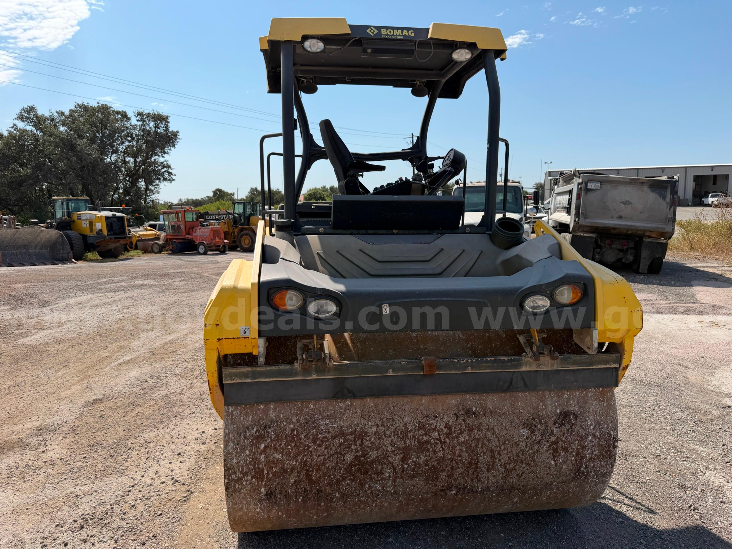 2015 Bomag BW190AD Double Drum Roller Bomag BW190AD Government Surplus Auction - Photo #5