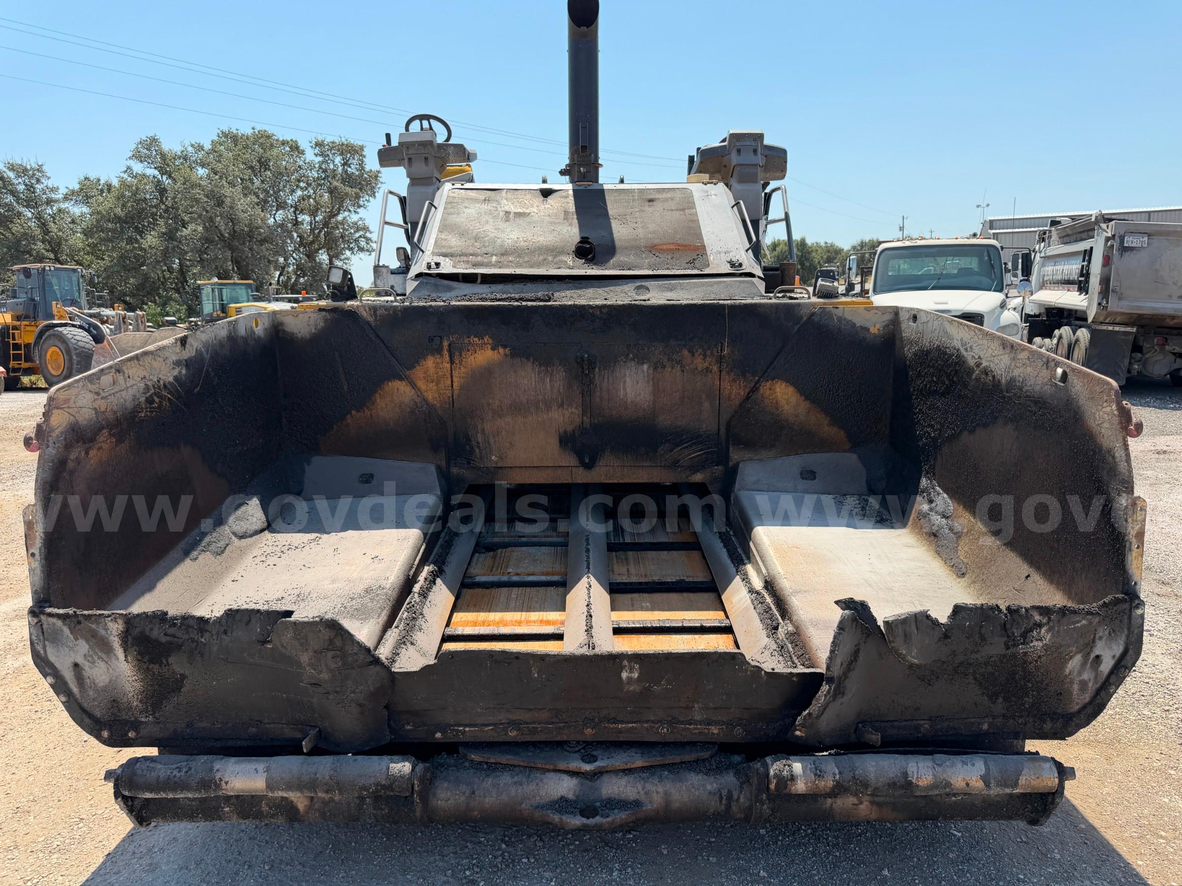 2014 Caterpillar AP1000F Asphalt Paver Caterpillar AP1000F Government Surplus Auction - Photo #5