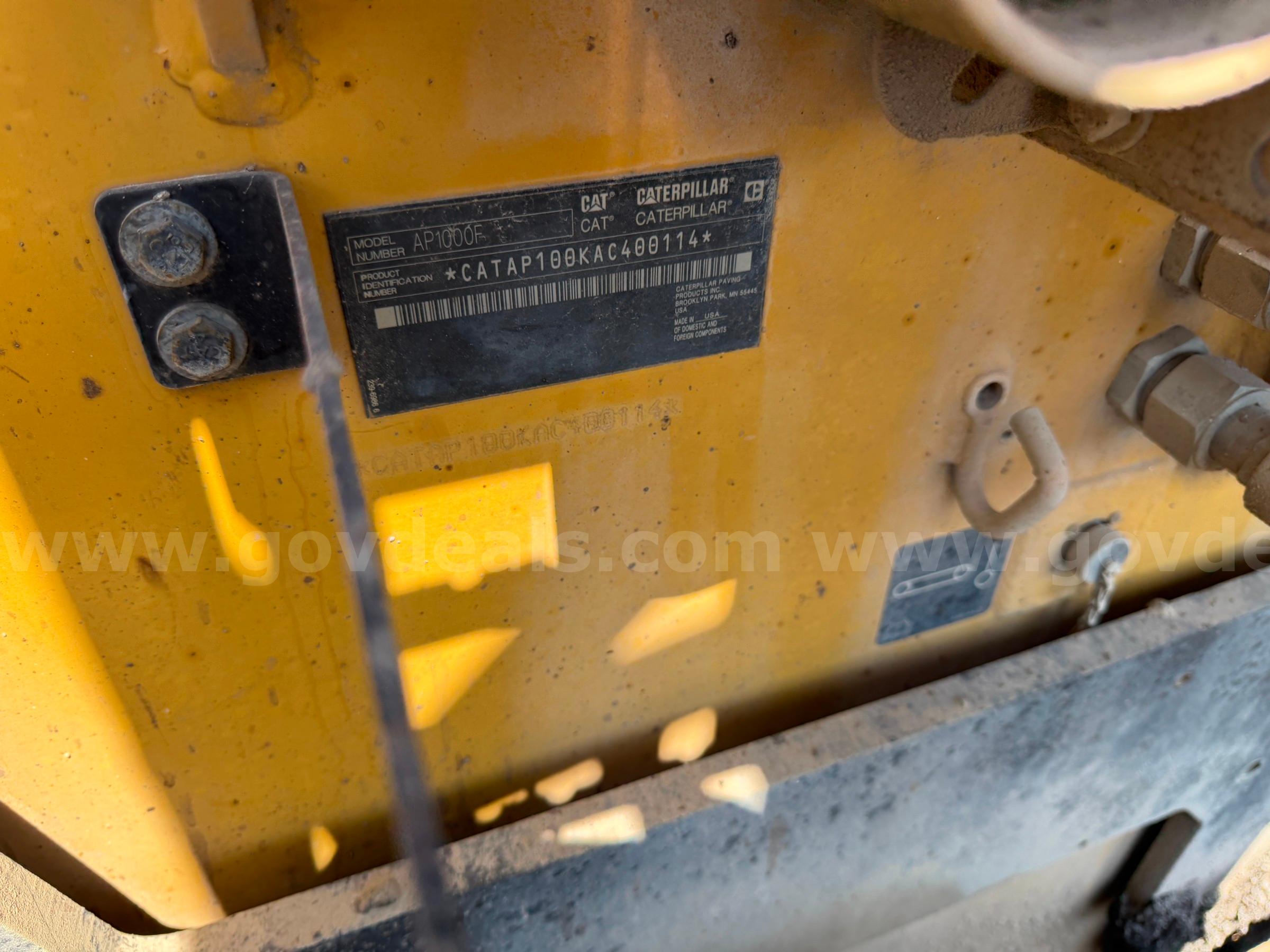 2014 Caterpillar AP1000F Asphalt Paver Caterpillar AP1000F Government Surplus Auction - Photo #6