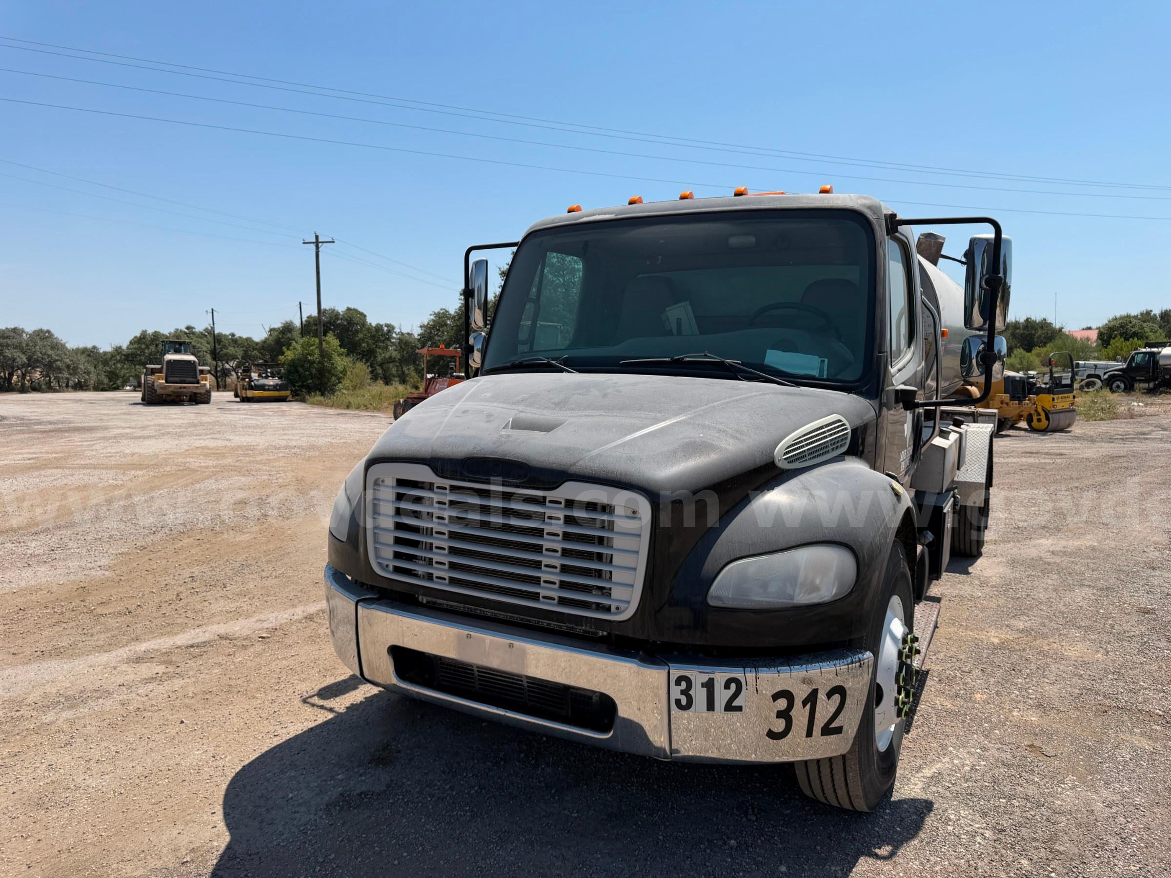 2016 Freightliner M2 106 Mauldin Asphalt Distributor Truck Freightliner 106 Government Surplus Auction - Photo #6