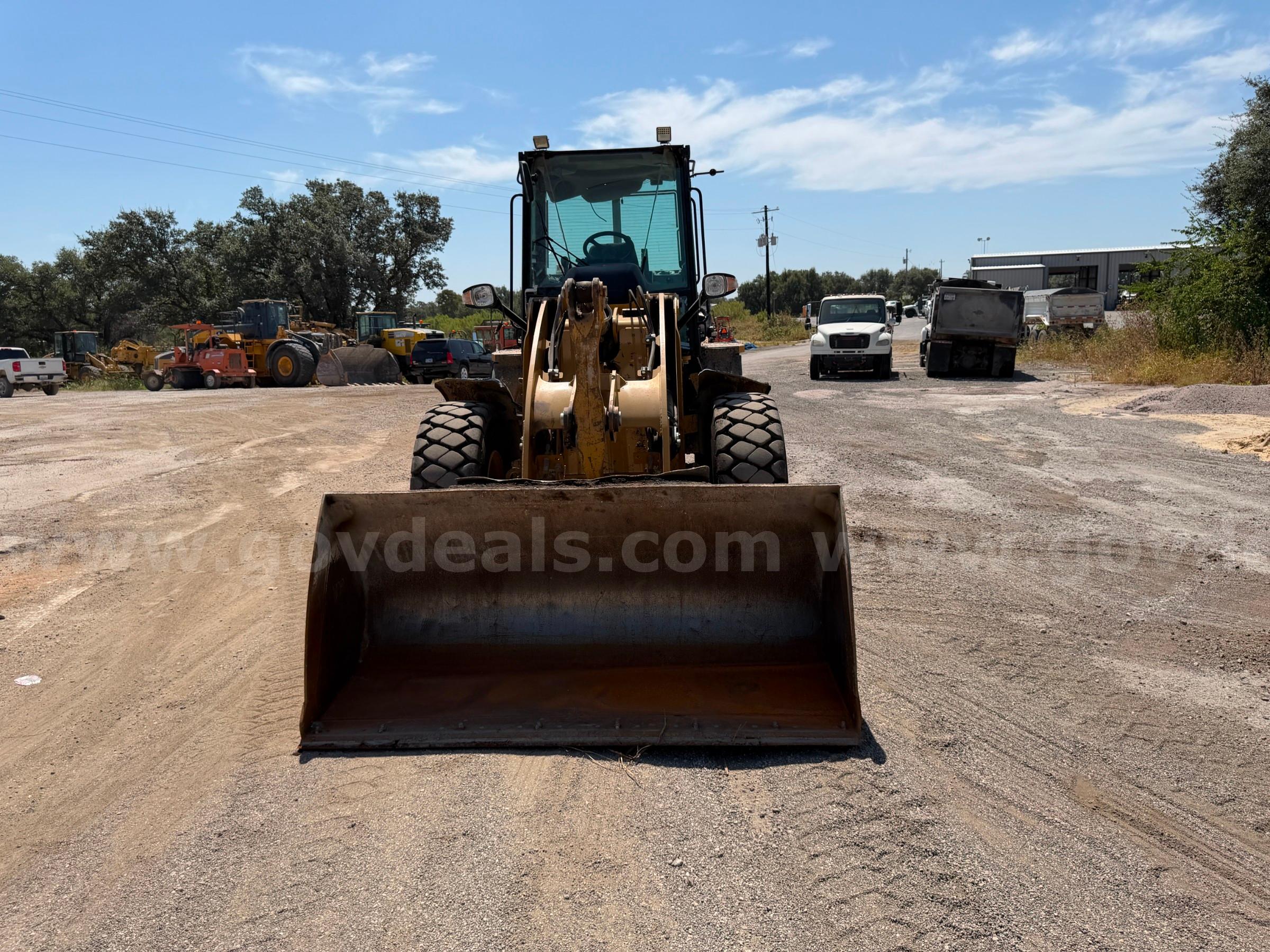 2015 Caterpillar 914K Wheel Loader Caterpillar 914K Government Surplus Auction - Photo #3